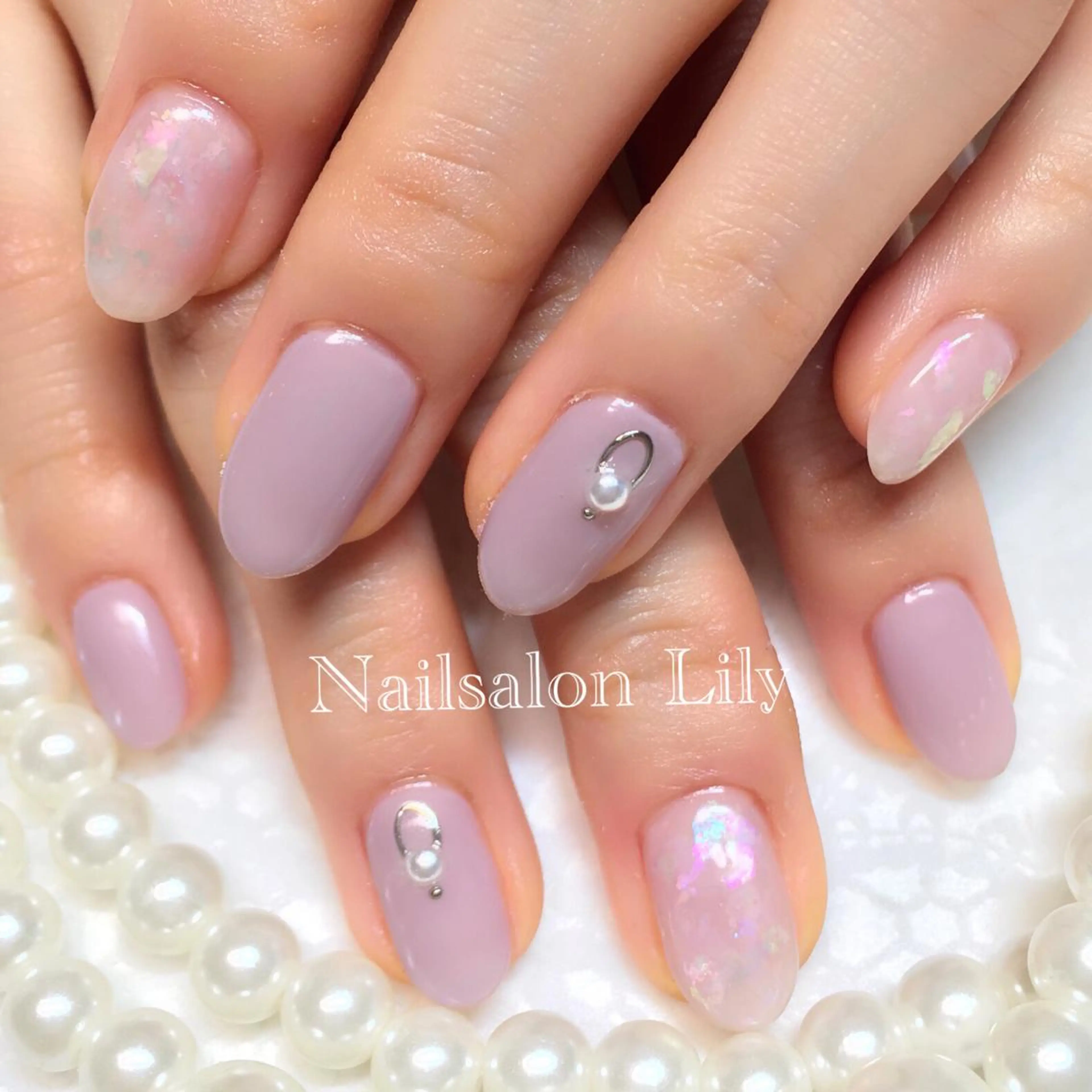ネイル キラキラネイル Nailsalon Lilyのネイルデザイン