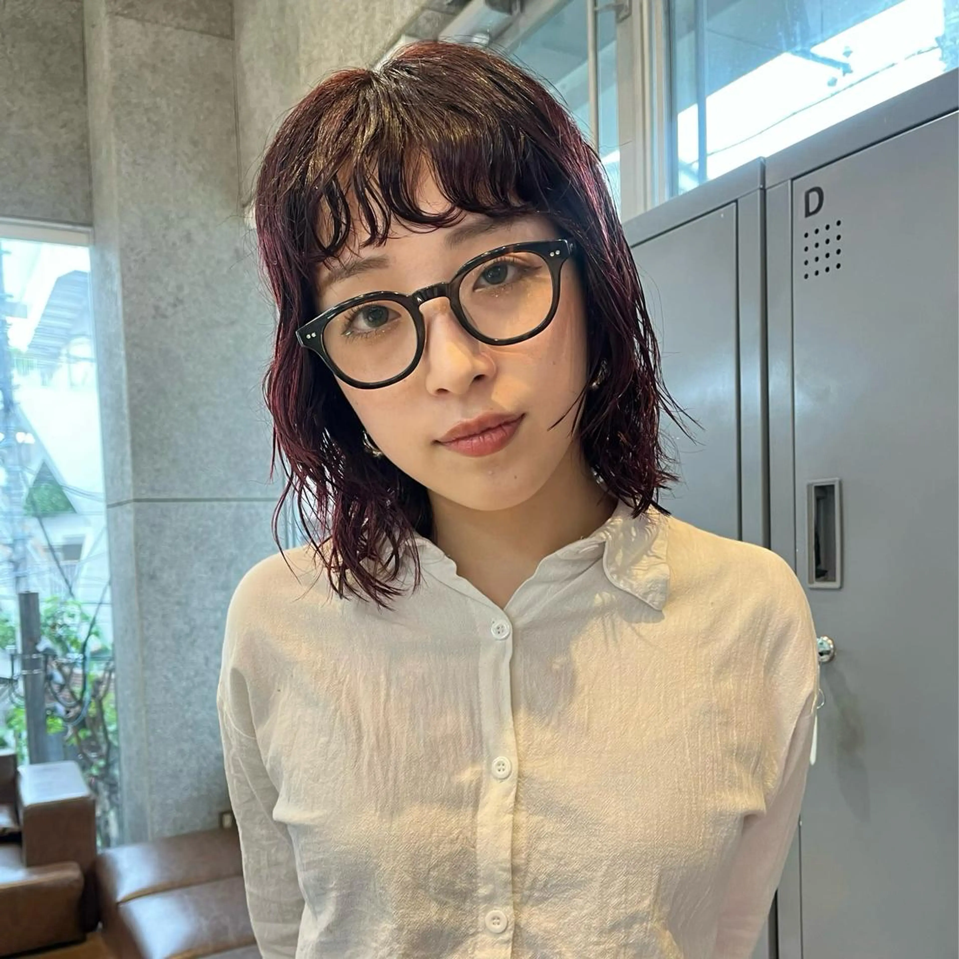 ミディアム カラー パーマ ミディアムパーマ レッドカラー ボブハイトーン🦖 デザインMAMIのヘアスタイル