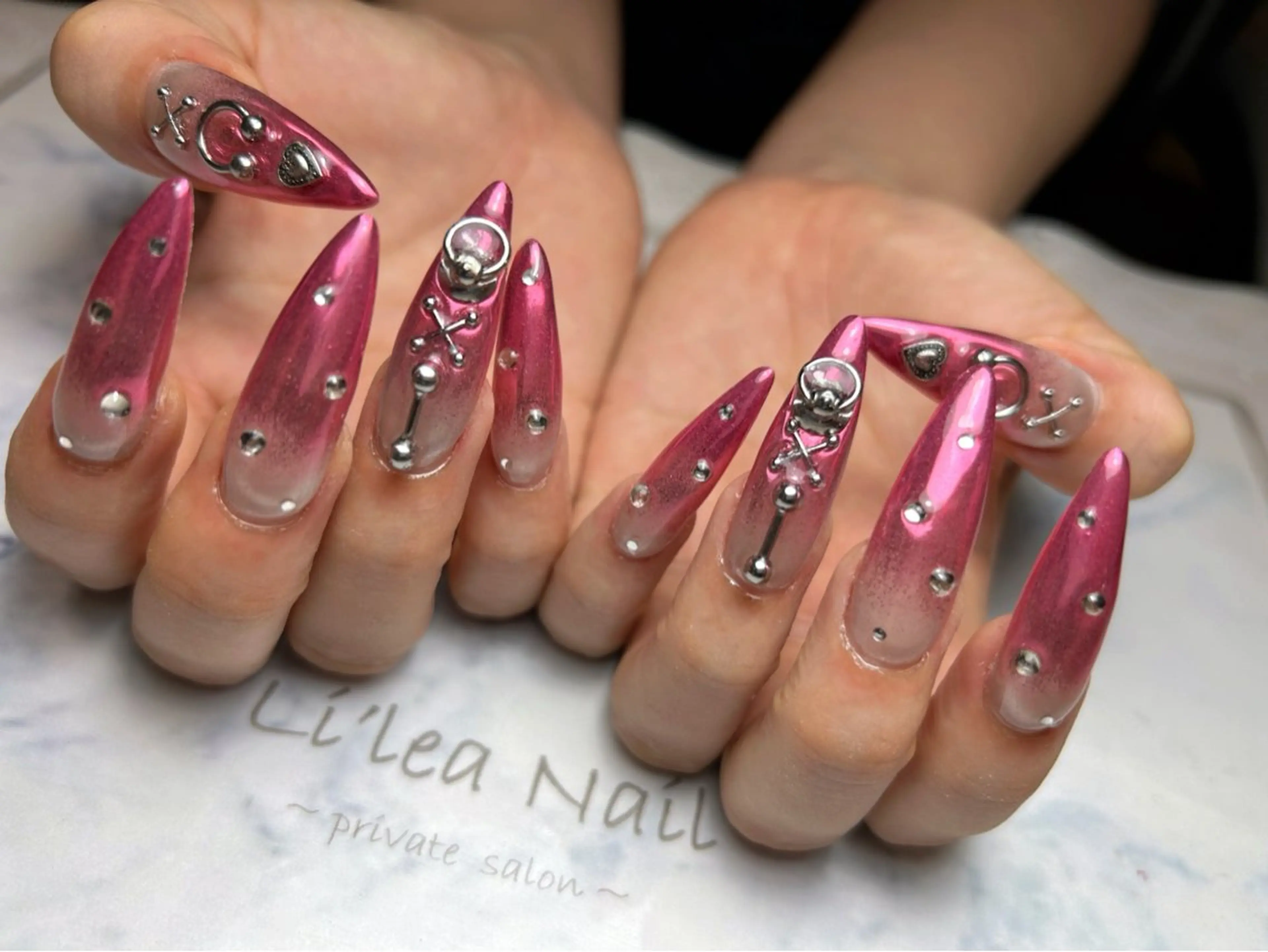 ネイル Li'leaNail AINAのネイルデザイン