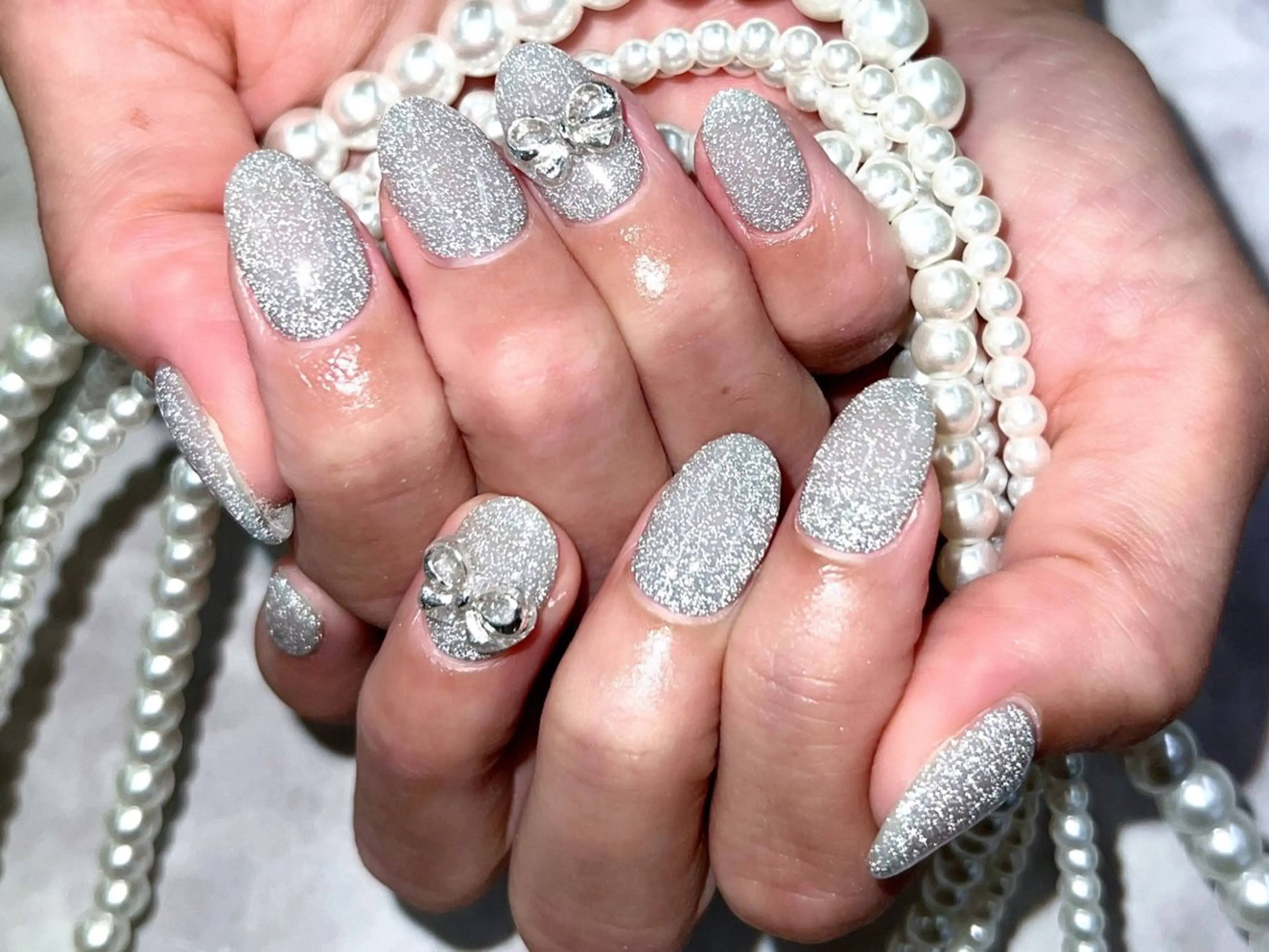 【★オフあり】盛れるネイルNo.1💅フラッシュで映え確実✨️お好きなカラー2色まで選べます🌟の写真