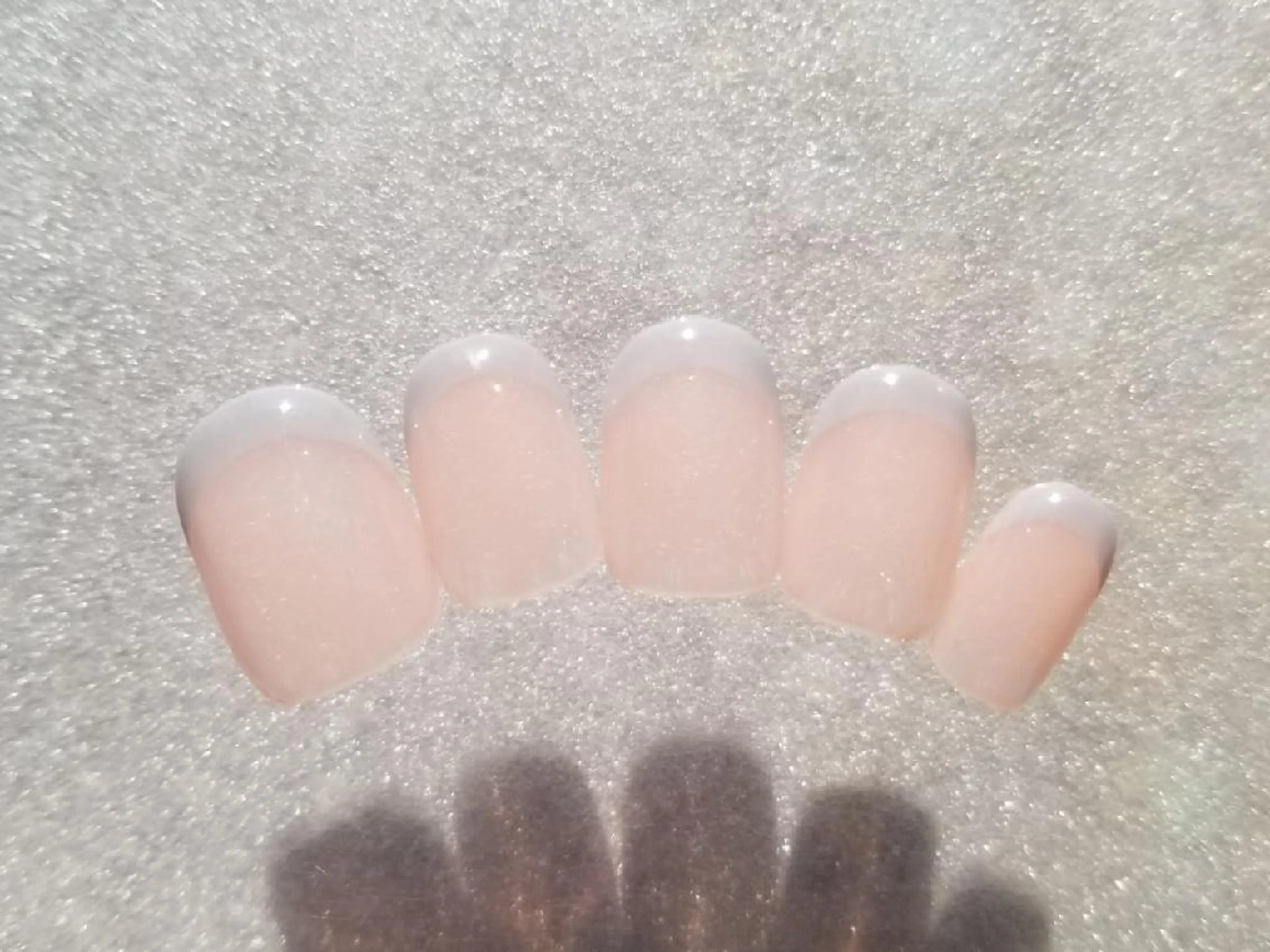 ショート ネイル フレンチネイル オフィスネイル 吉祥寺🌟 ネイルフロンティアのネイルデザイン