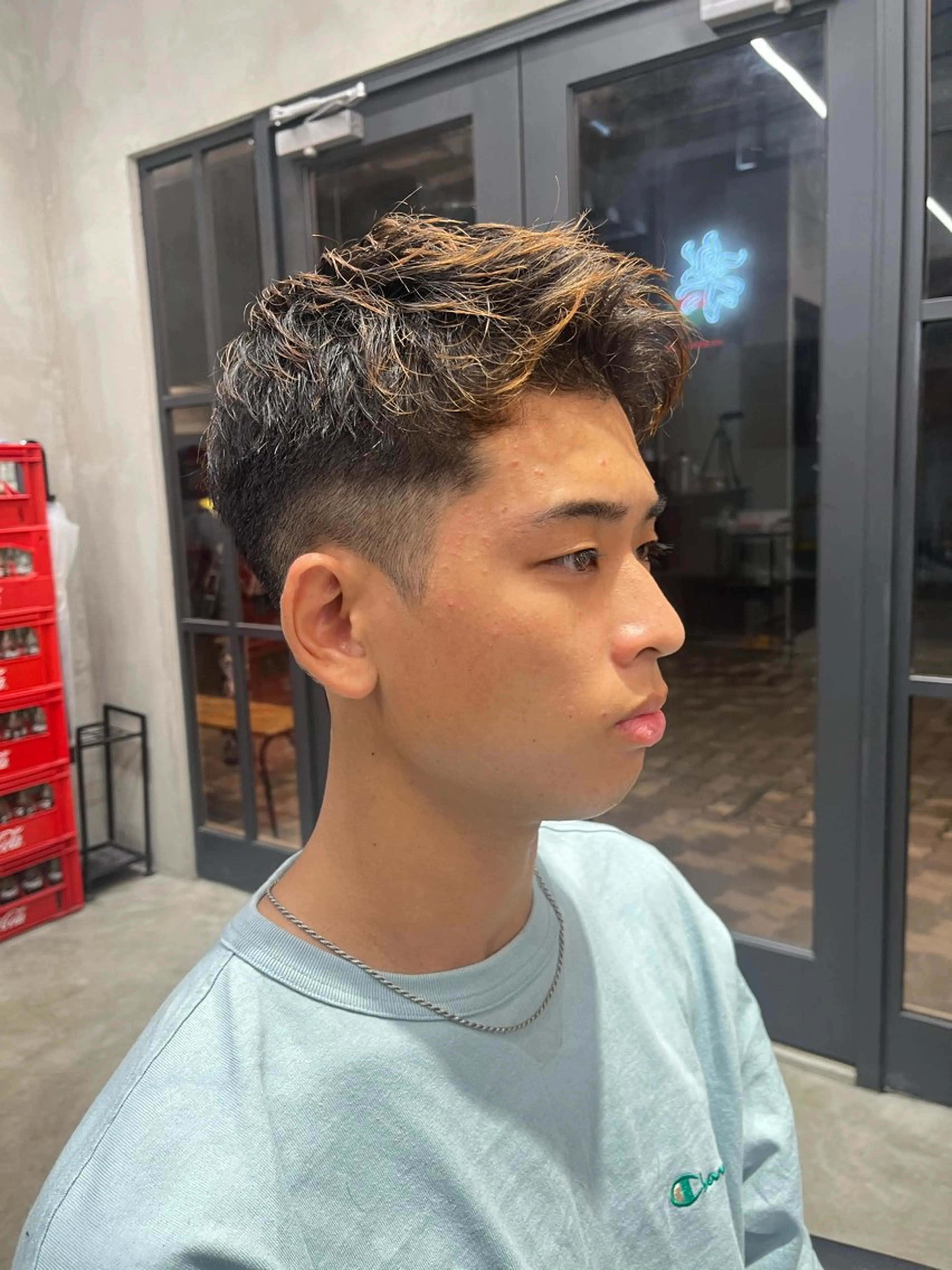 ショート soen所属・⚡メンズパーマフ ェードカットTomyのヘアスタイル