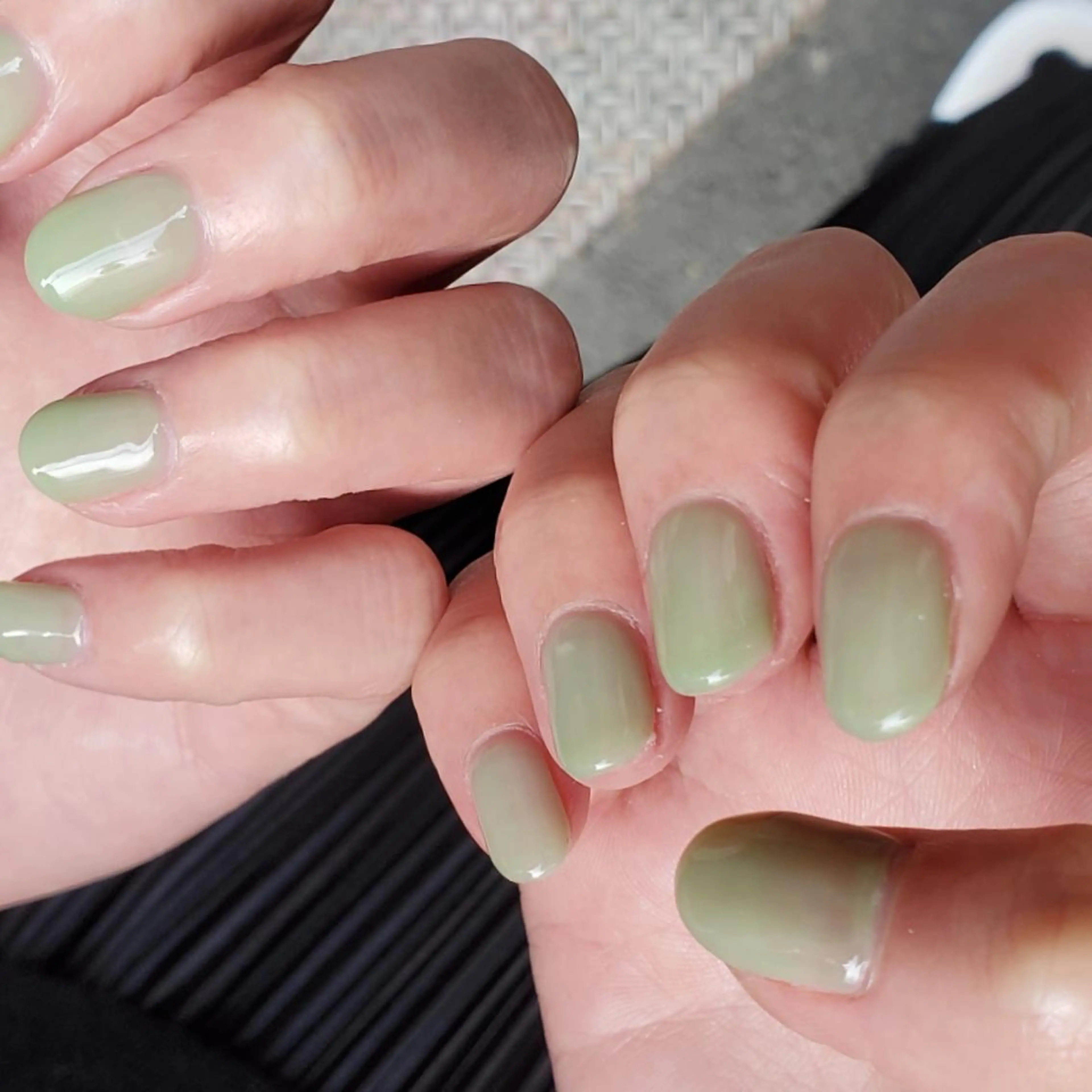 ネイル ワンカラーネイル MOM 原宿店所属・MoM マムネイル原宿のネイルデザイン