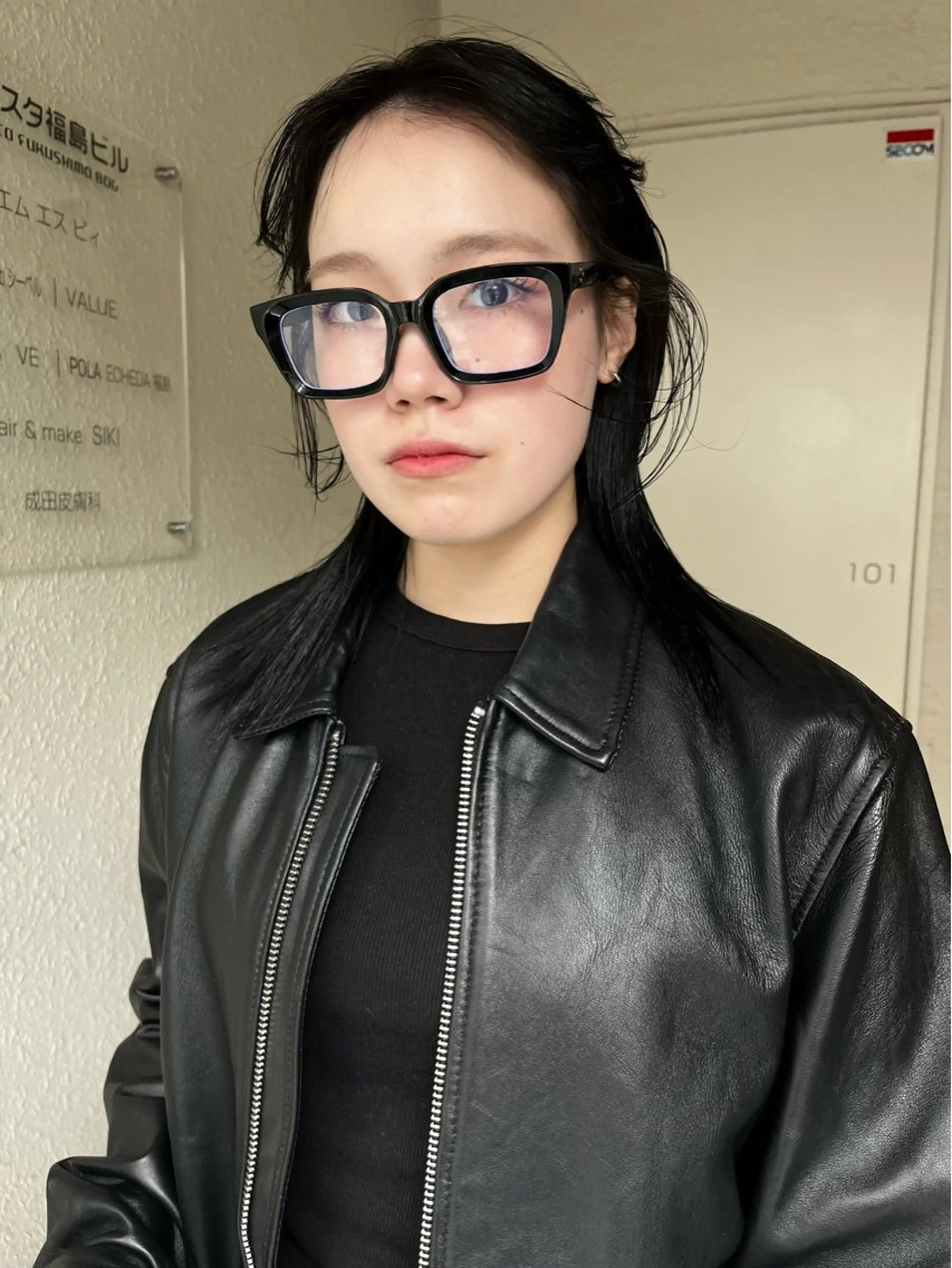 カラー sliver ・siki /YUIのヘアスタイル