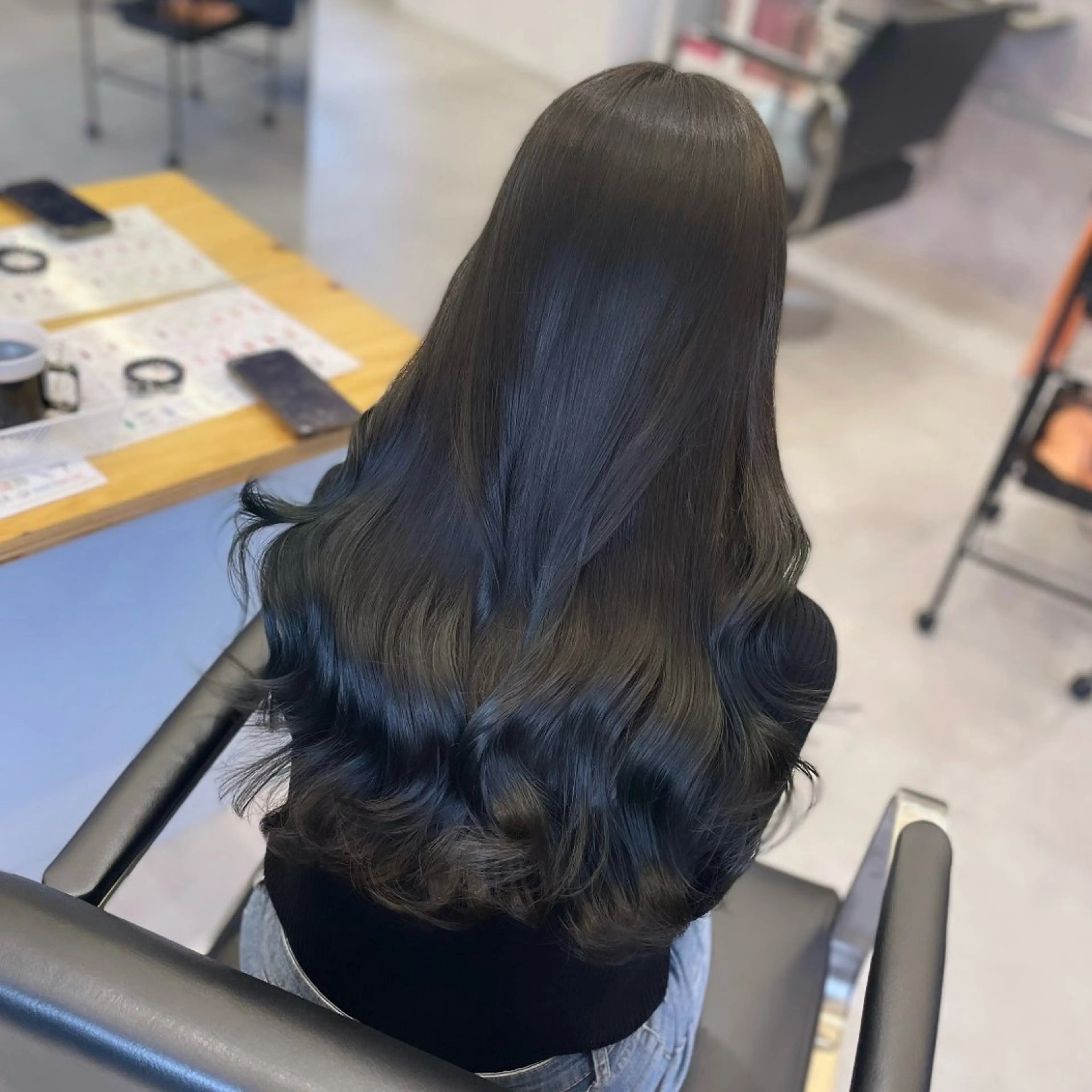 ロング カラー 透明感カラー グレージュ オリーブグレージュ オリーブグレー レイヤーカット カット ヘアカラー Rui/透明感カラー 暖色/レイヤーカットのヘアスタイル