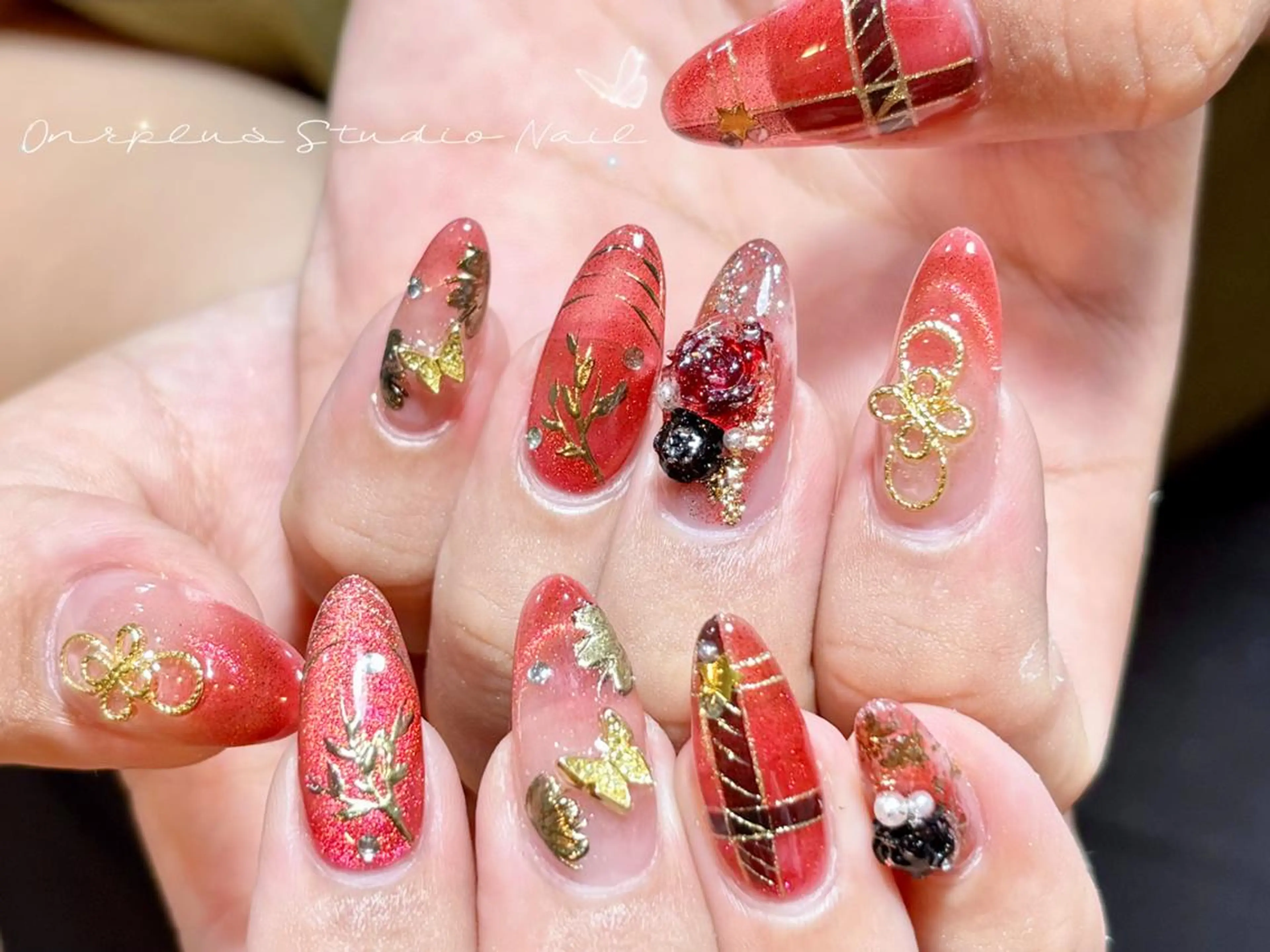 ネイル アートネイル オーロラネイル ガーリー キラキラネイル 韓国ネイル haruka 🧸のネイルデザイン