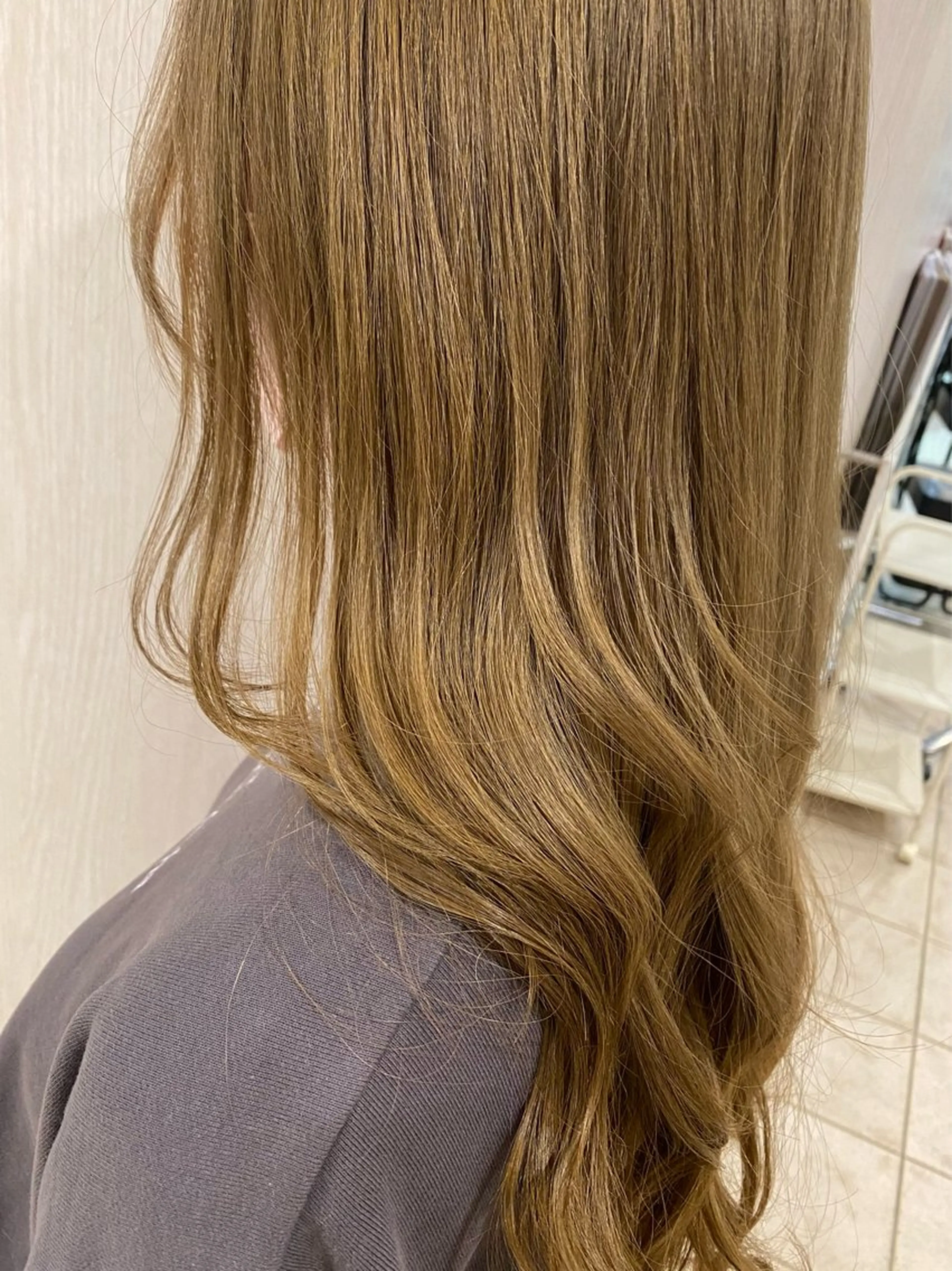 ロング カラー 森 麻衣葉のヘアスタイル