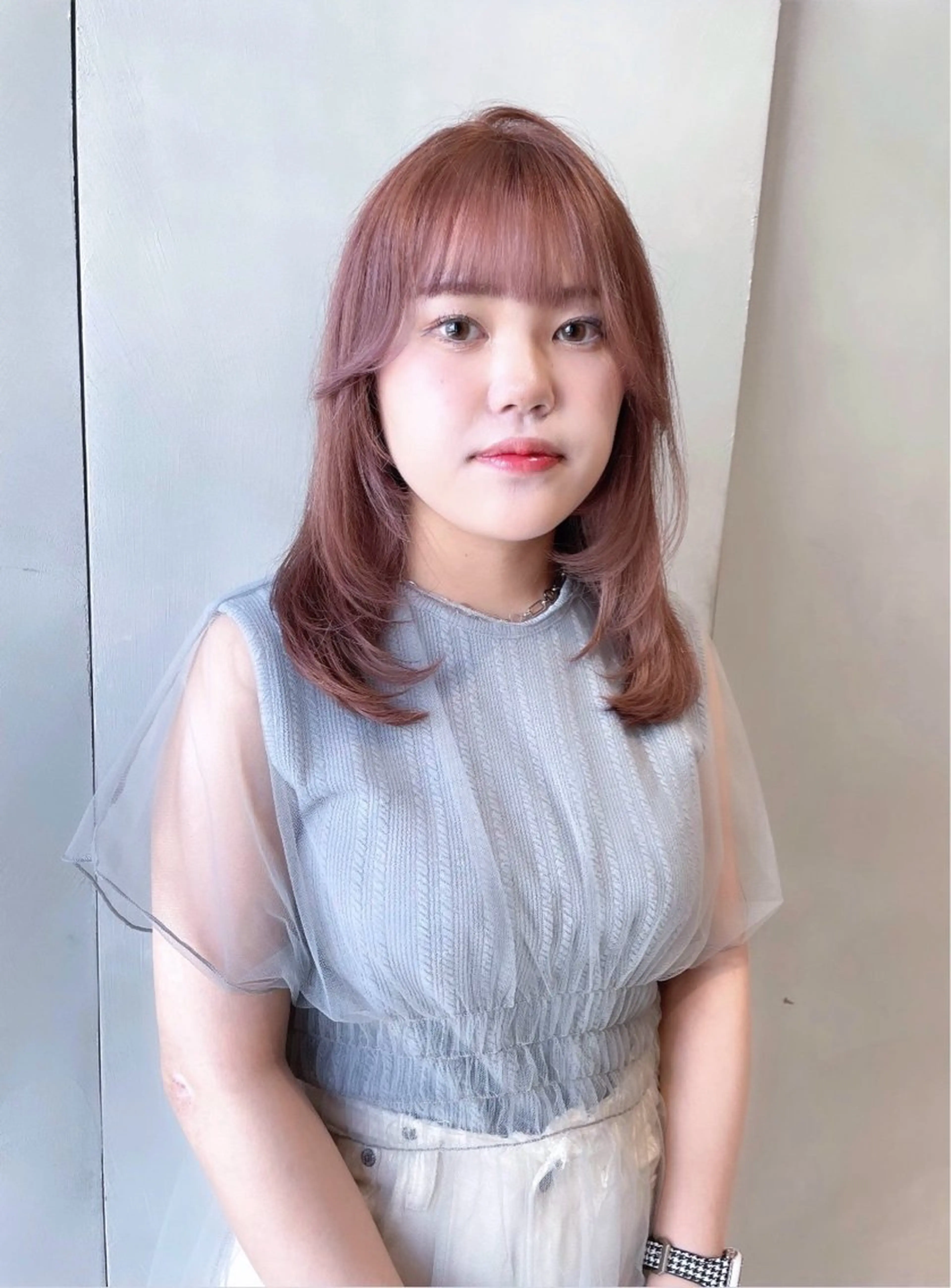 ミディアム カラー カット ヘアカラー ワンホン/韓国ヘア 🤍amiのヘアスタイル