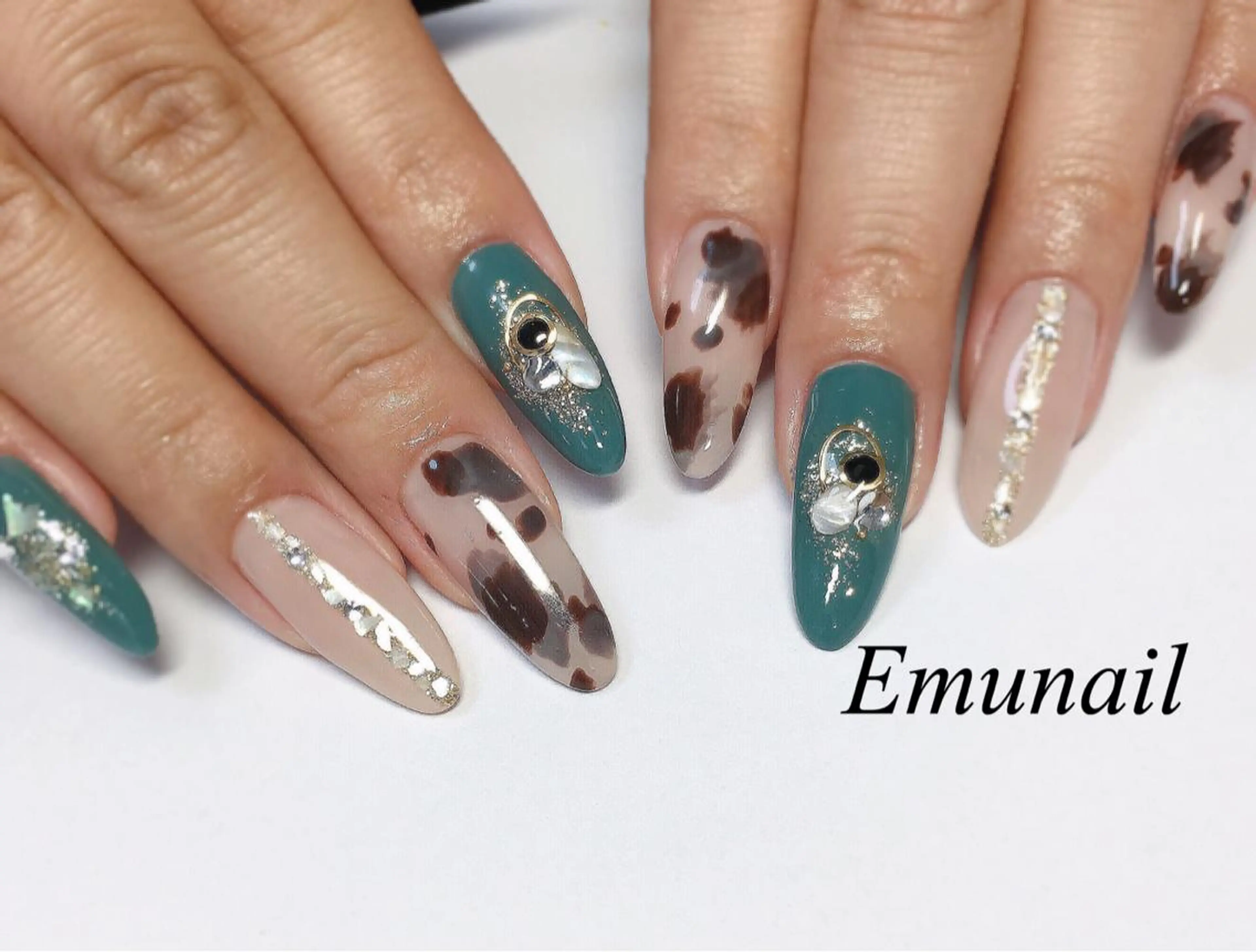 ネイル ハンドネイル Emu Nailのネイルデザイン