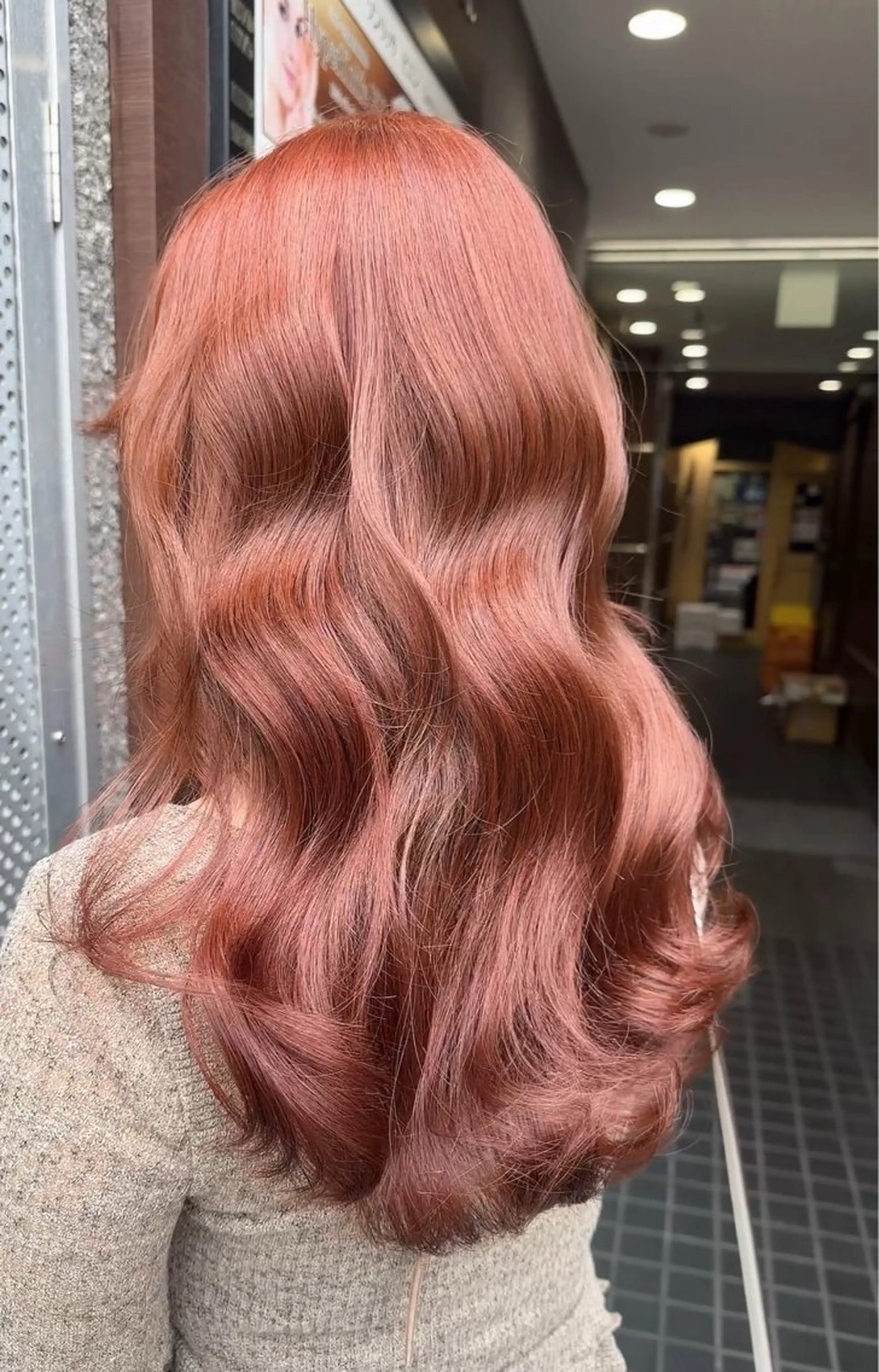 セミロング カラー ヘアアレンジ ブリーチ ブリーチなしカラー オレンジ カット ヘアカラー トリートメント yu-kiハイトーン /ブリーチ無しカラーのヘアスタイル