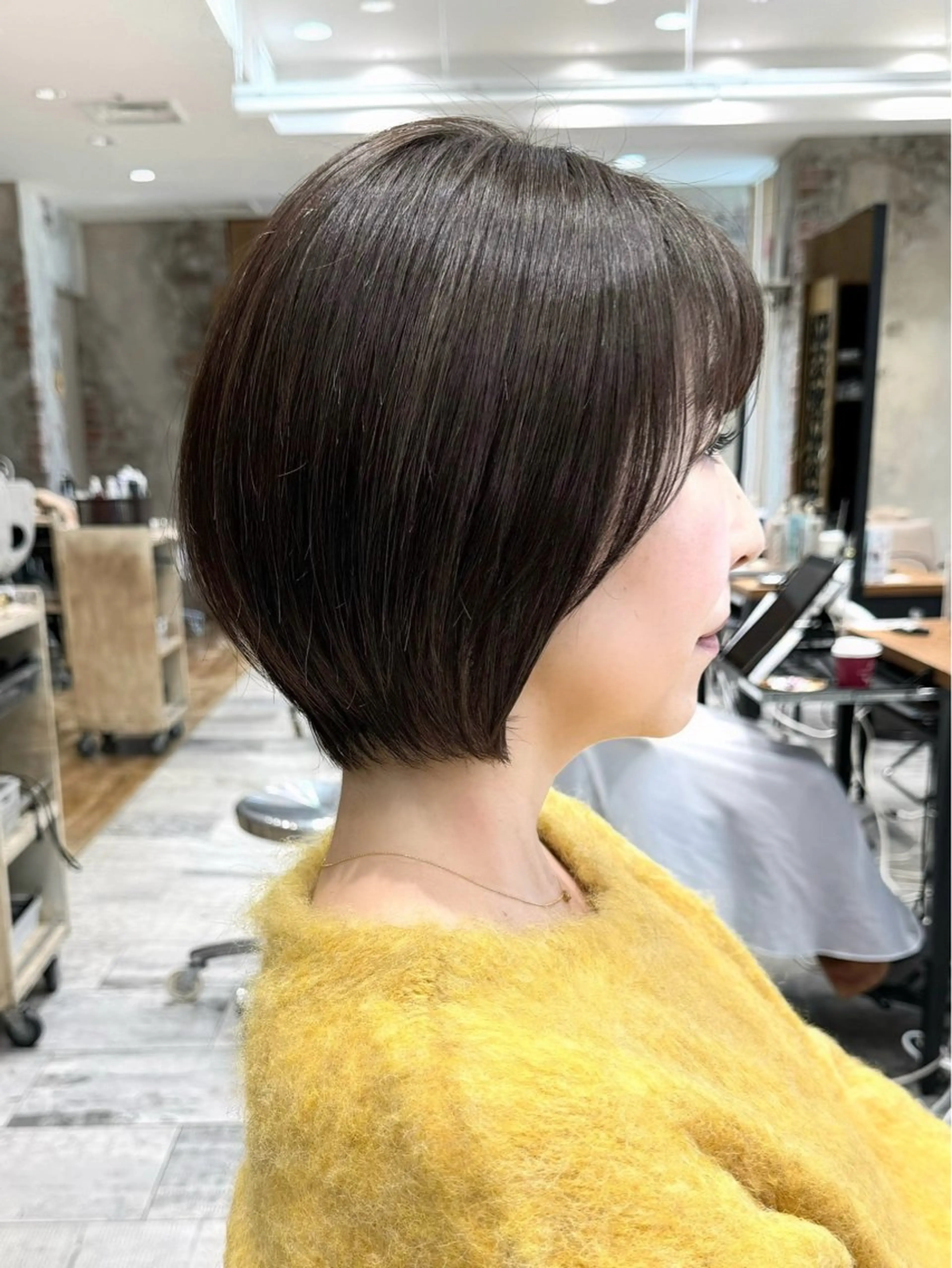 ショート カラー カット ヘアカラー トリートメント 💍新宿ショート 💍岩田莉奈のヘアスタイル