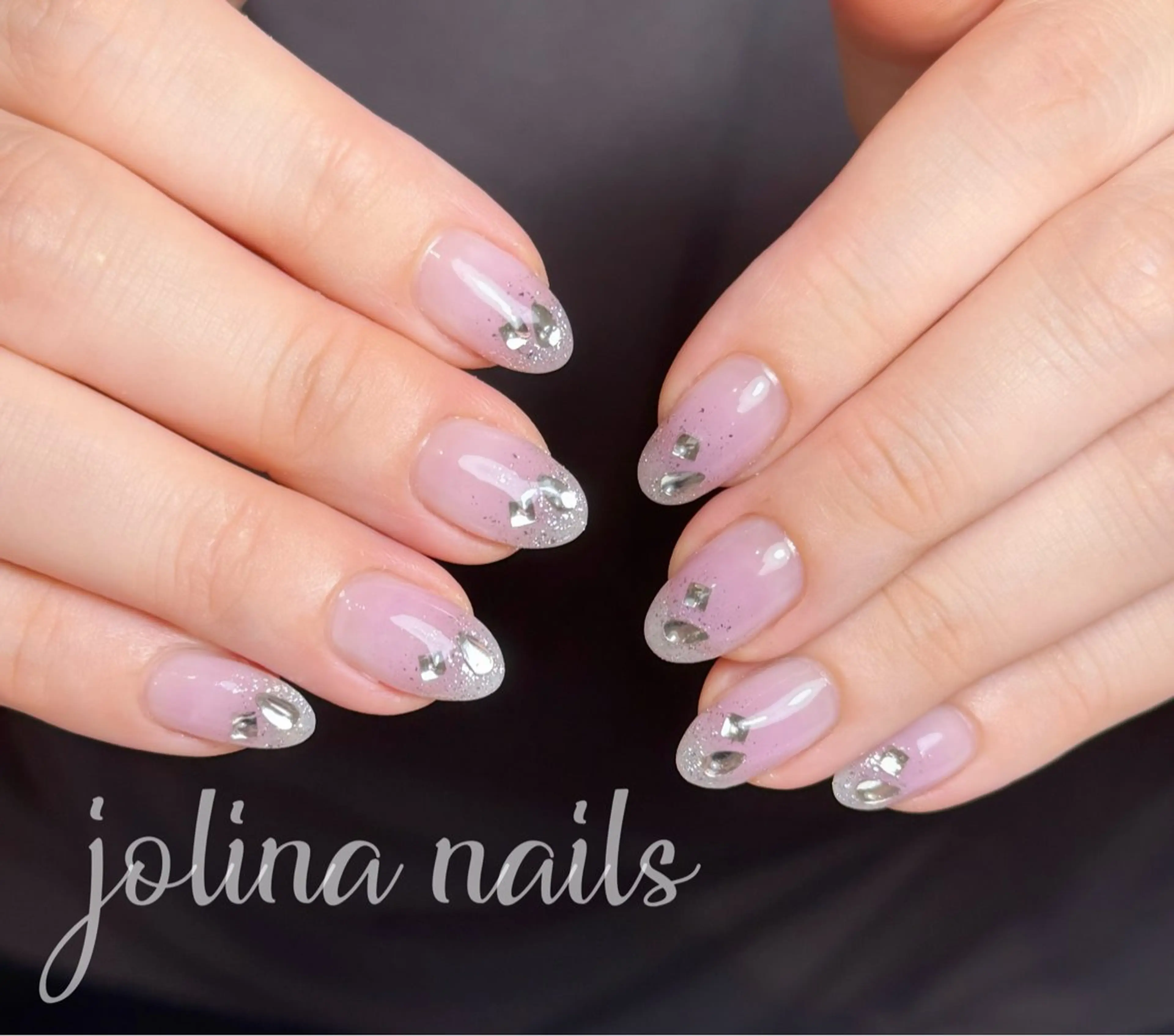 ネイル チークネイル ゴージャス グラデーション ラメ(グリッター) ラメグラデーション ハンドネイル jolina nails鶴見店のネイルデザイン