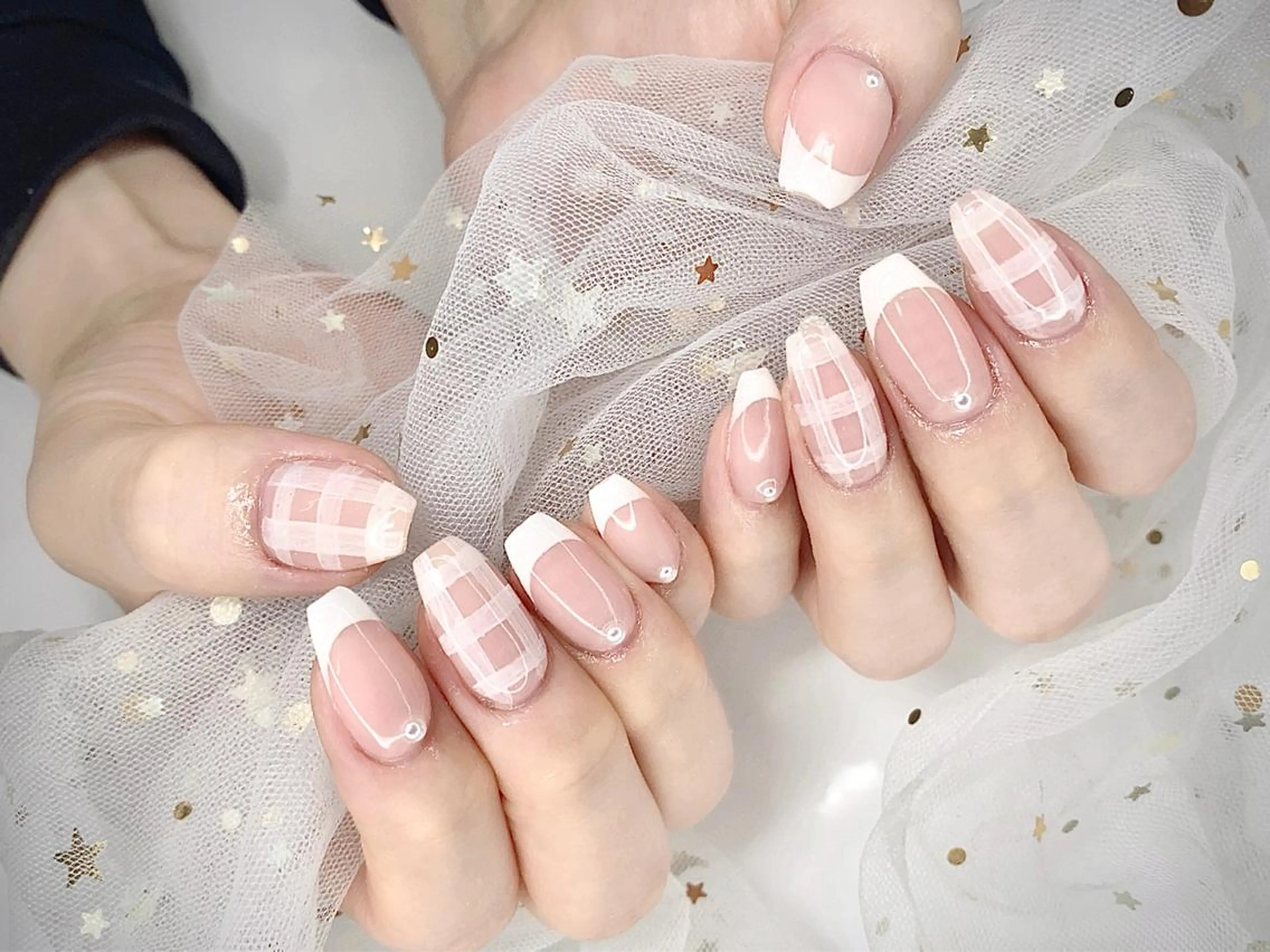 ネイル I-nailロング /ワンホン/キラキラのネイルデザイン