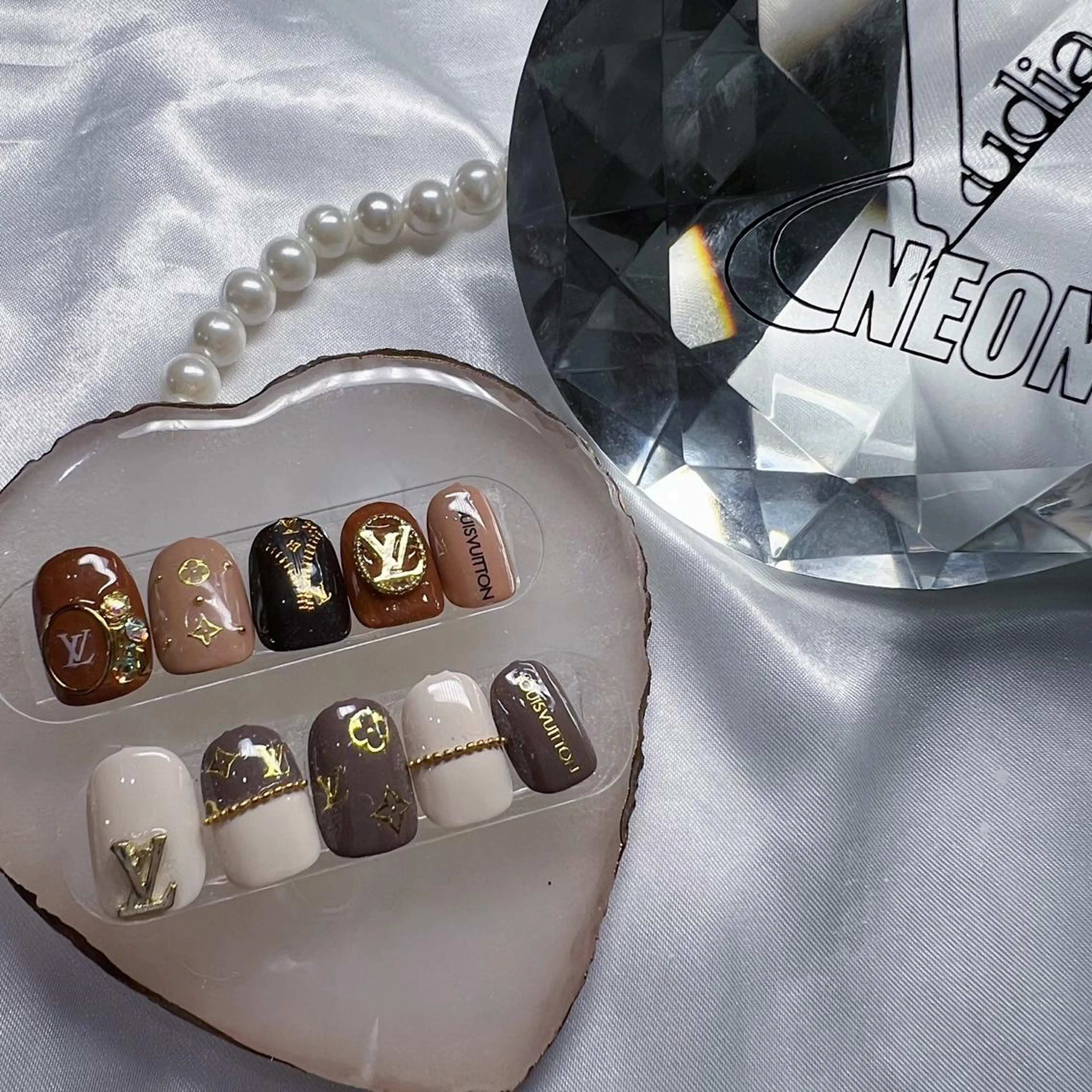 ネイル élu by Noriko 前原のネイルデザイン