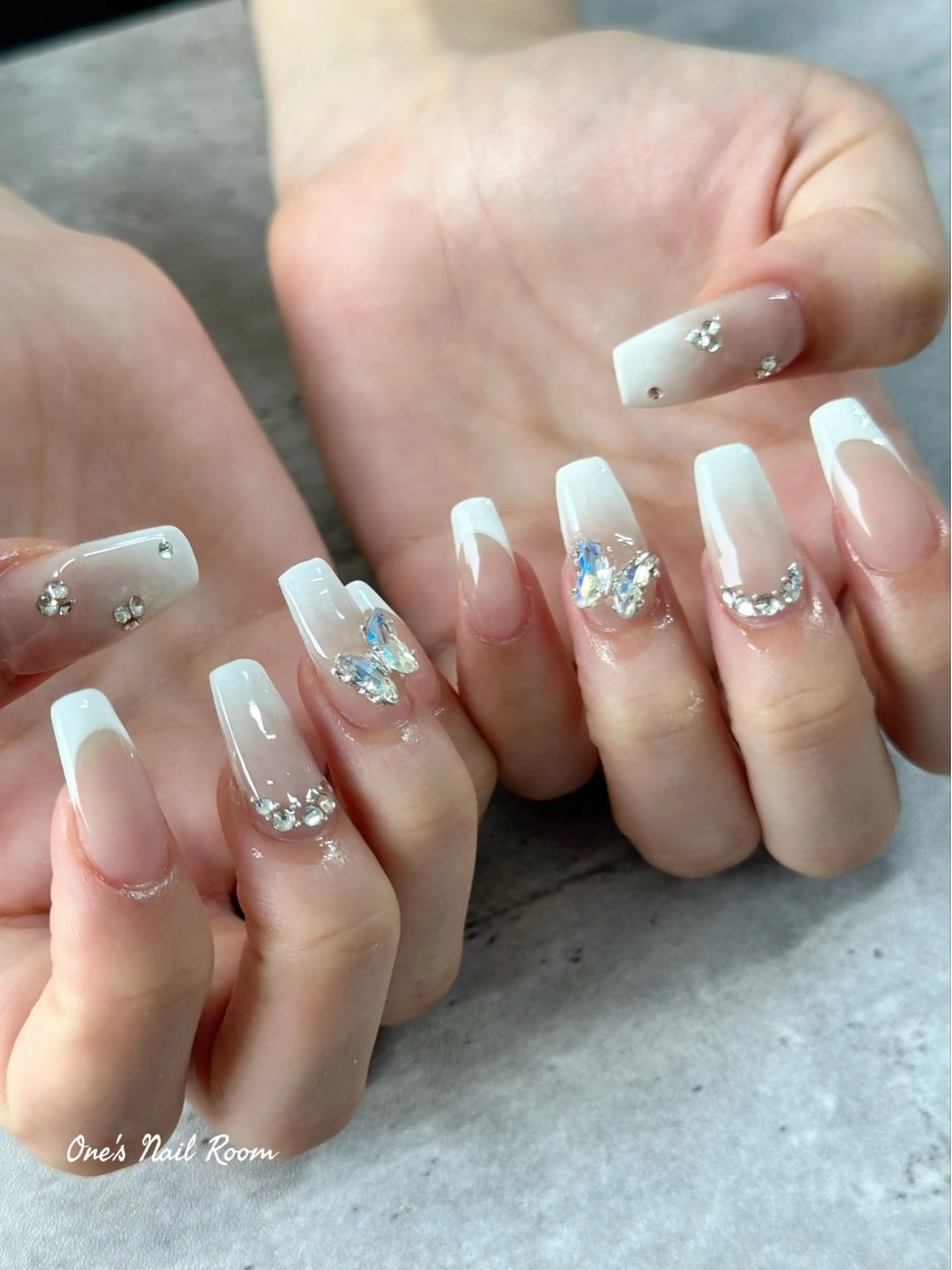 ネイル ハンドネイル One's Nail Roomのネイルデザイン