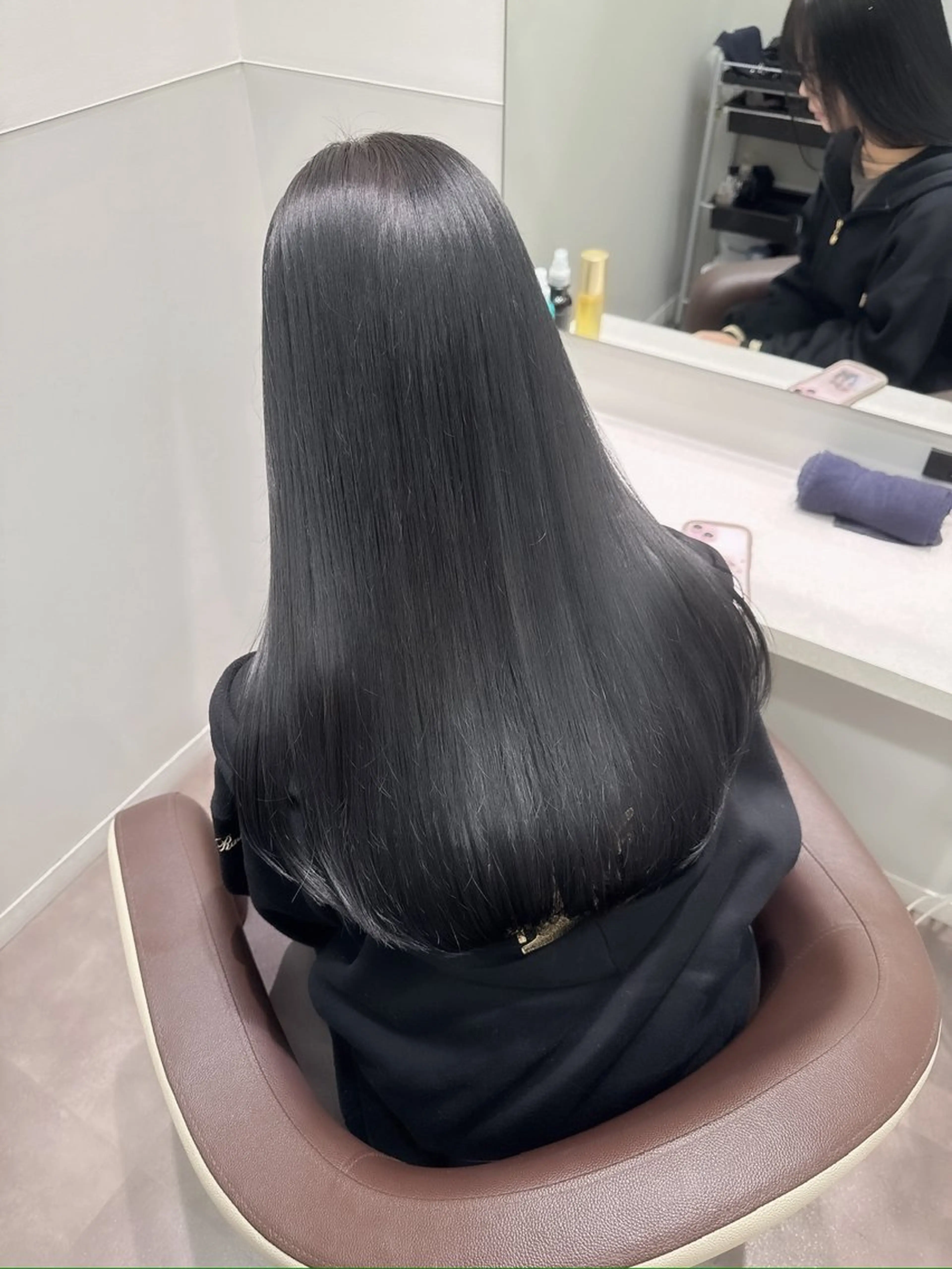 ロング カット ヘアカラー トリートメント ヘッドスパ ヘアセット グレー/ベージュ /髪質改善 れいとのヘアスタイル