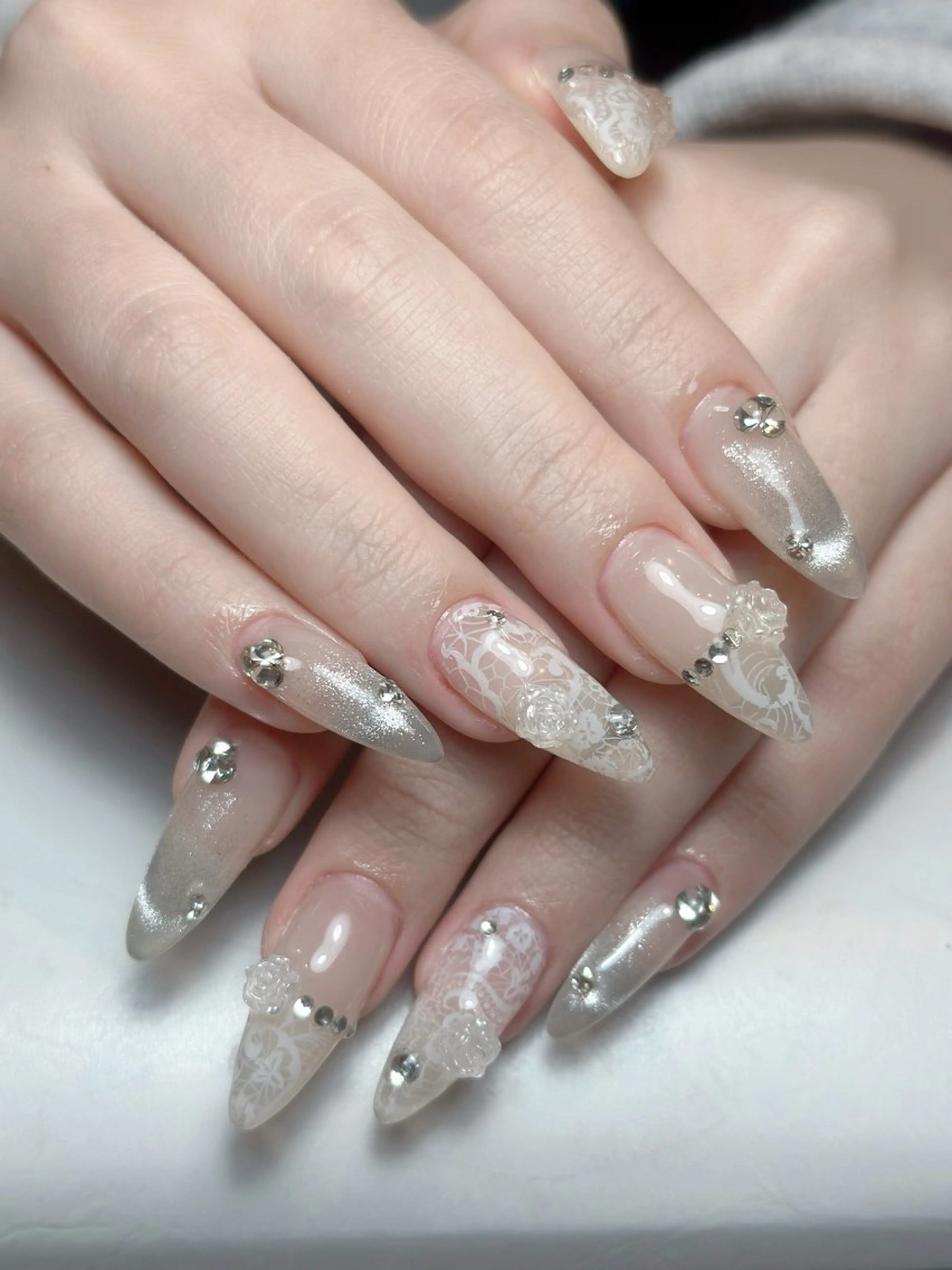 ネイル アートネイル ジェルネイル ニュアンスネイル シンプルネイル ネイルチップ ハンドネイル Nienail_ Luxeのネイルデザイン