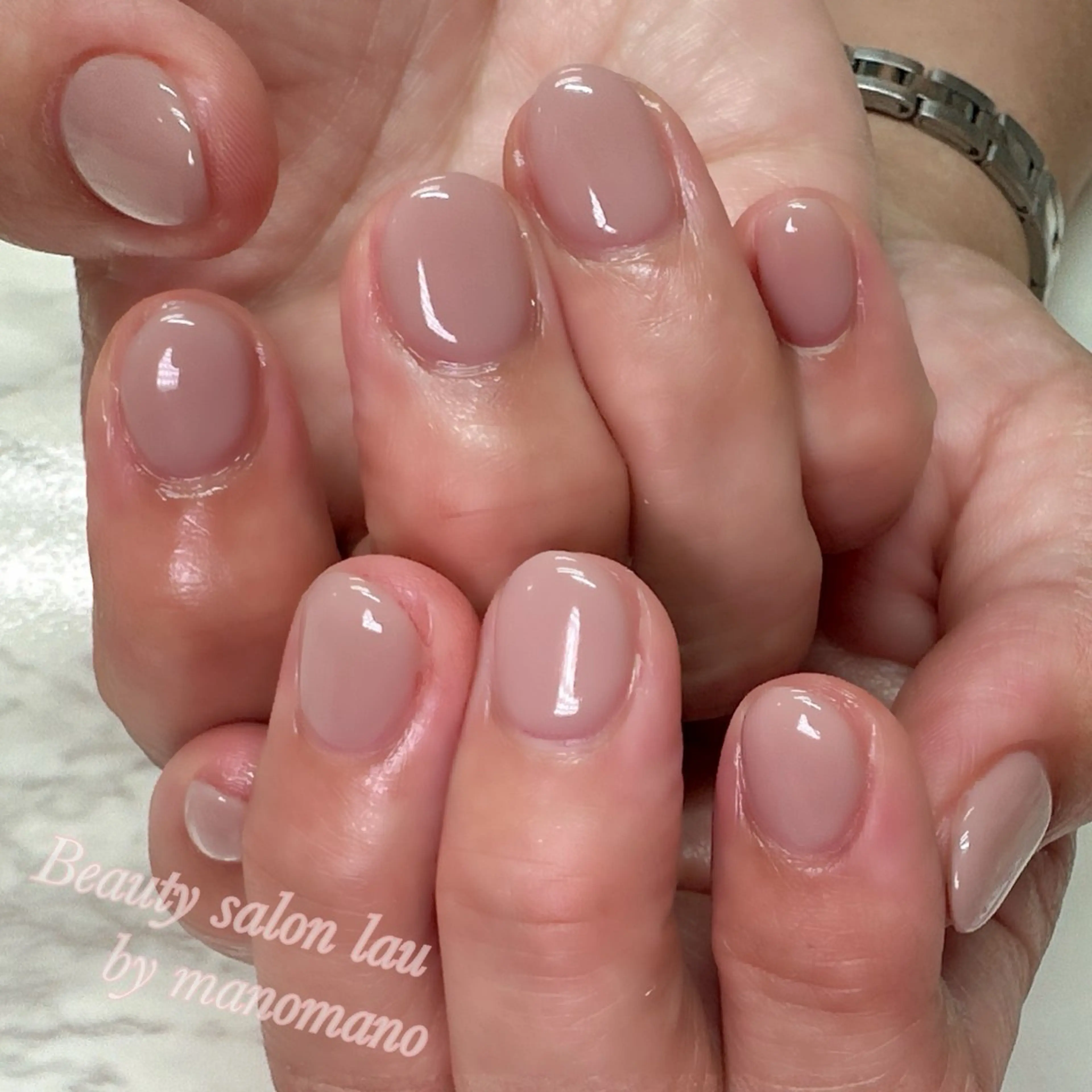 ネイル オフィスネイル ハンドネイル ラウバイマノマノ なかざとのネイルデザイン