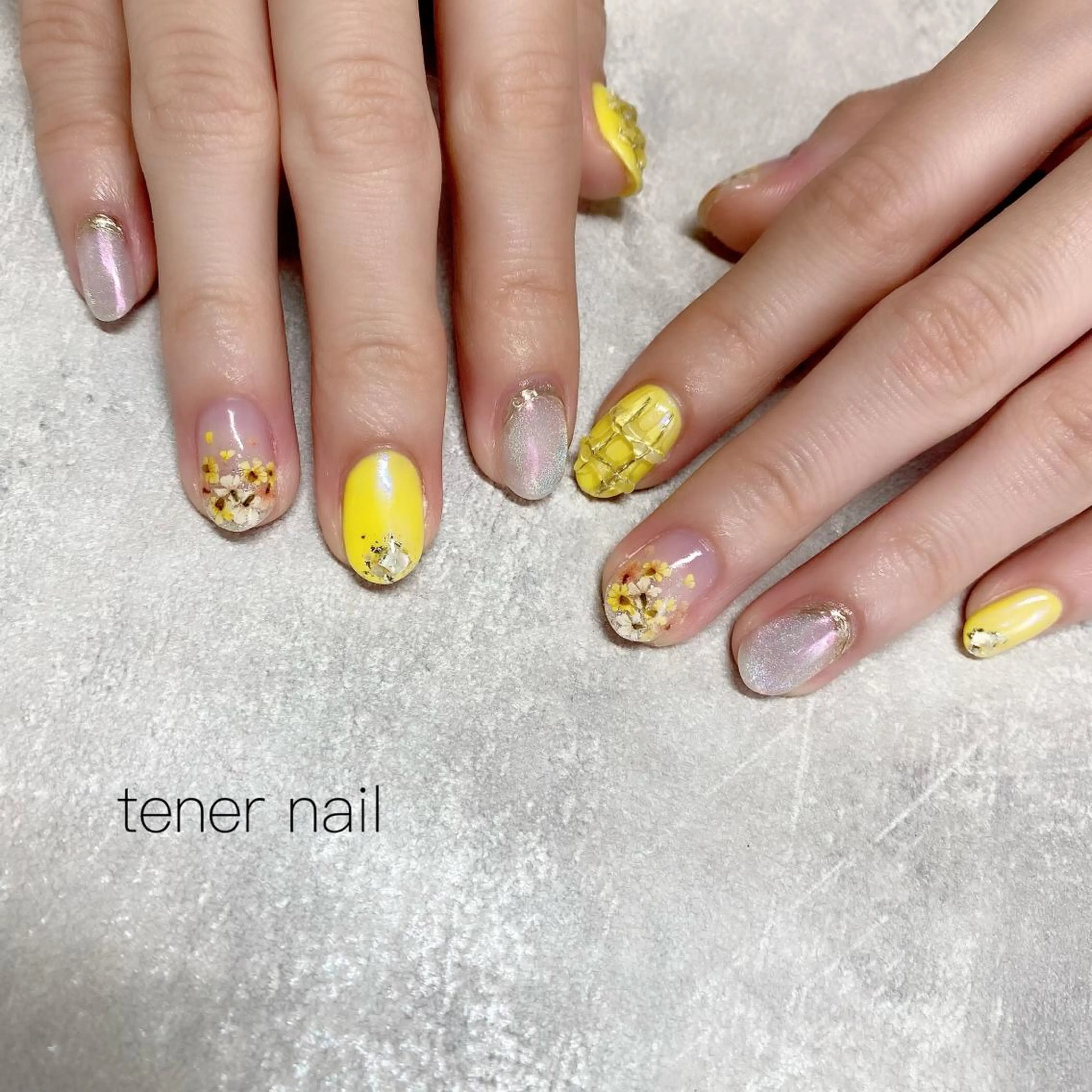 ネイル マグネットネイル 黄色 tener  nail  テネルネイル所属・テネルネイル tener nailのネイルデザイン