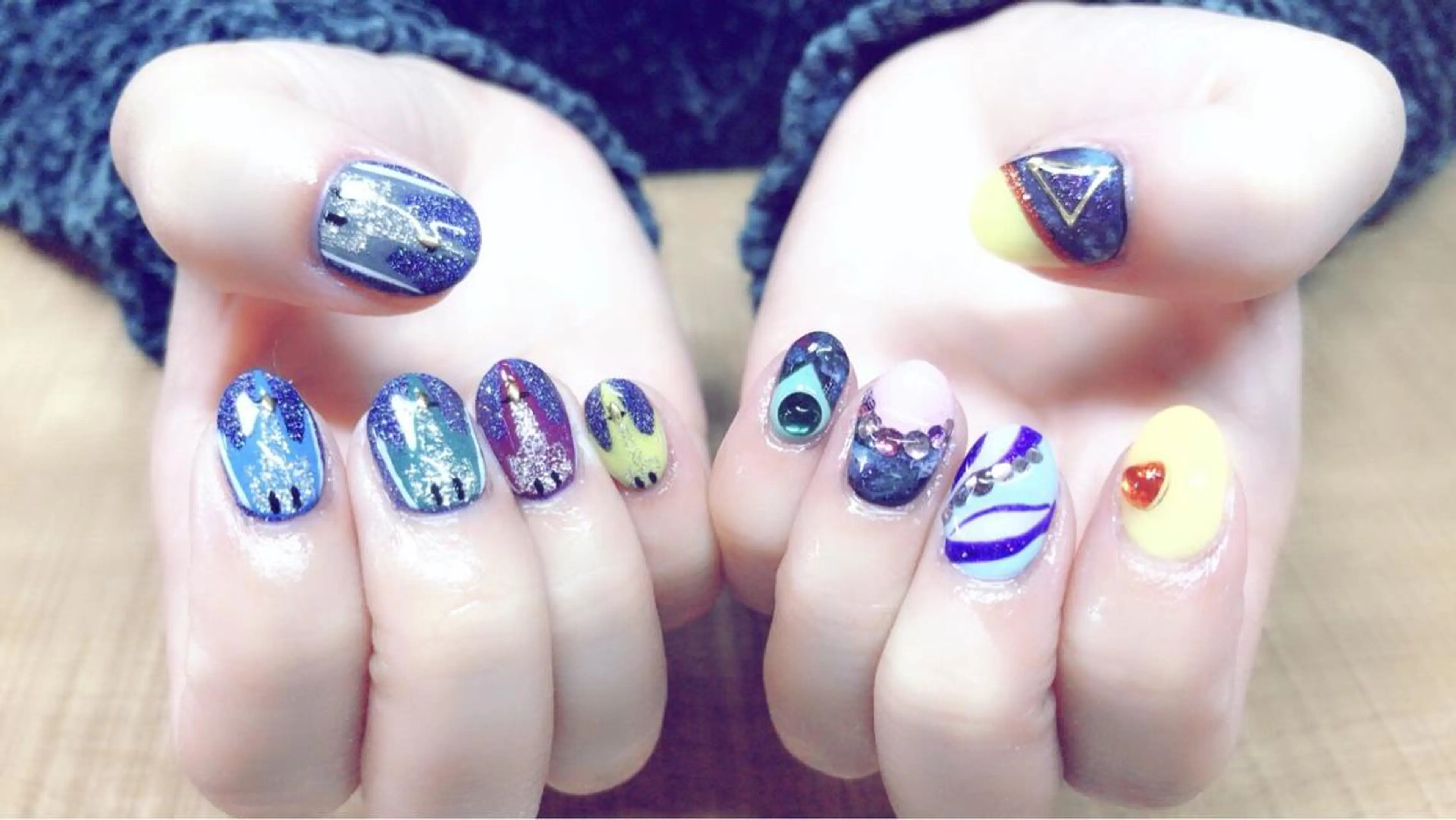 ショート ネイル 安藤 Charlotteのネイルデザイン