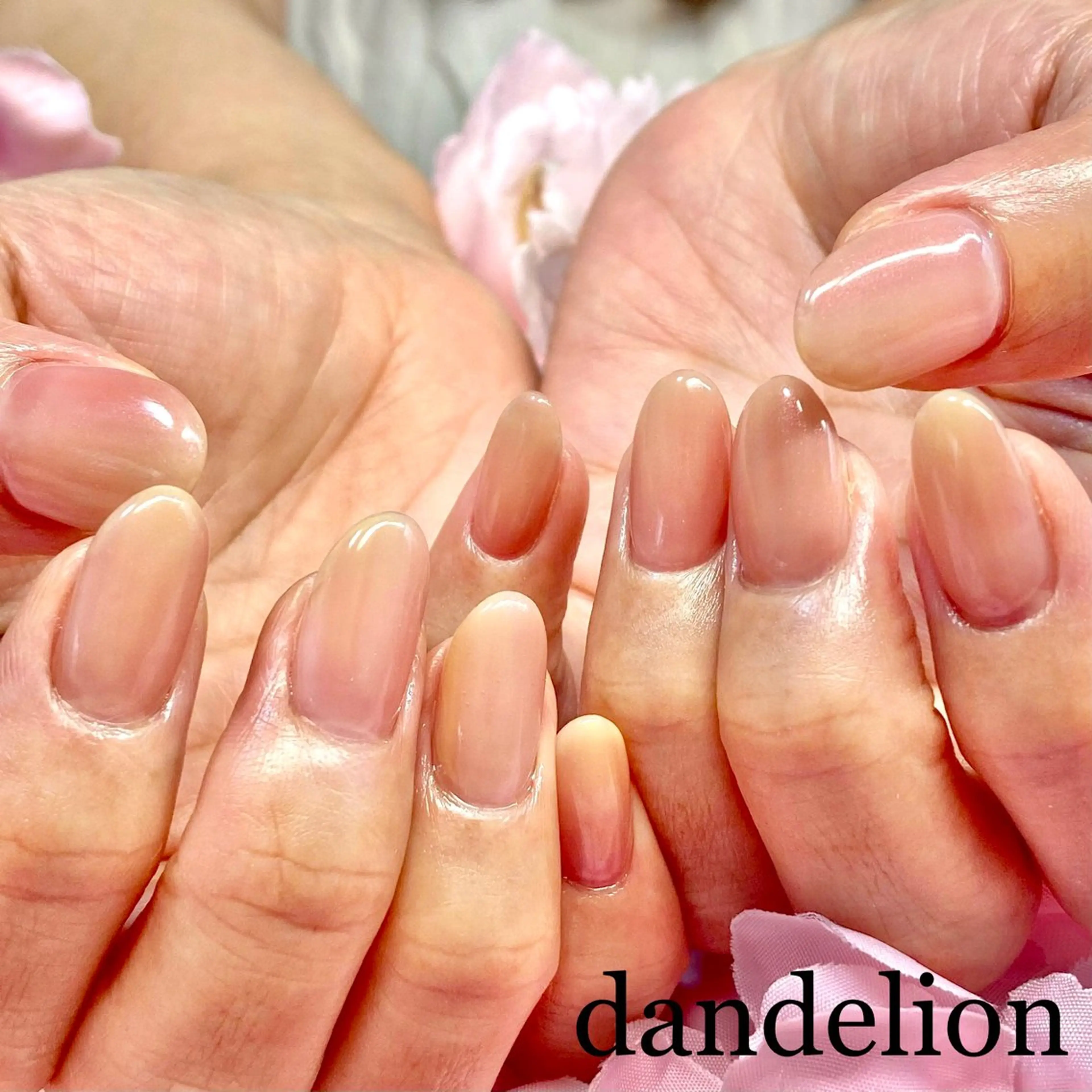 ネイル ハンドネイル ハンドケア dandelion ダンデライオンのネイルデザイン