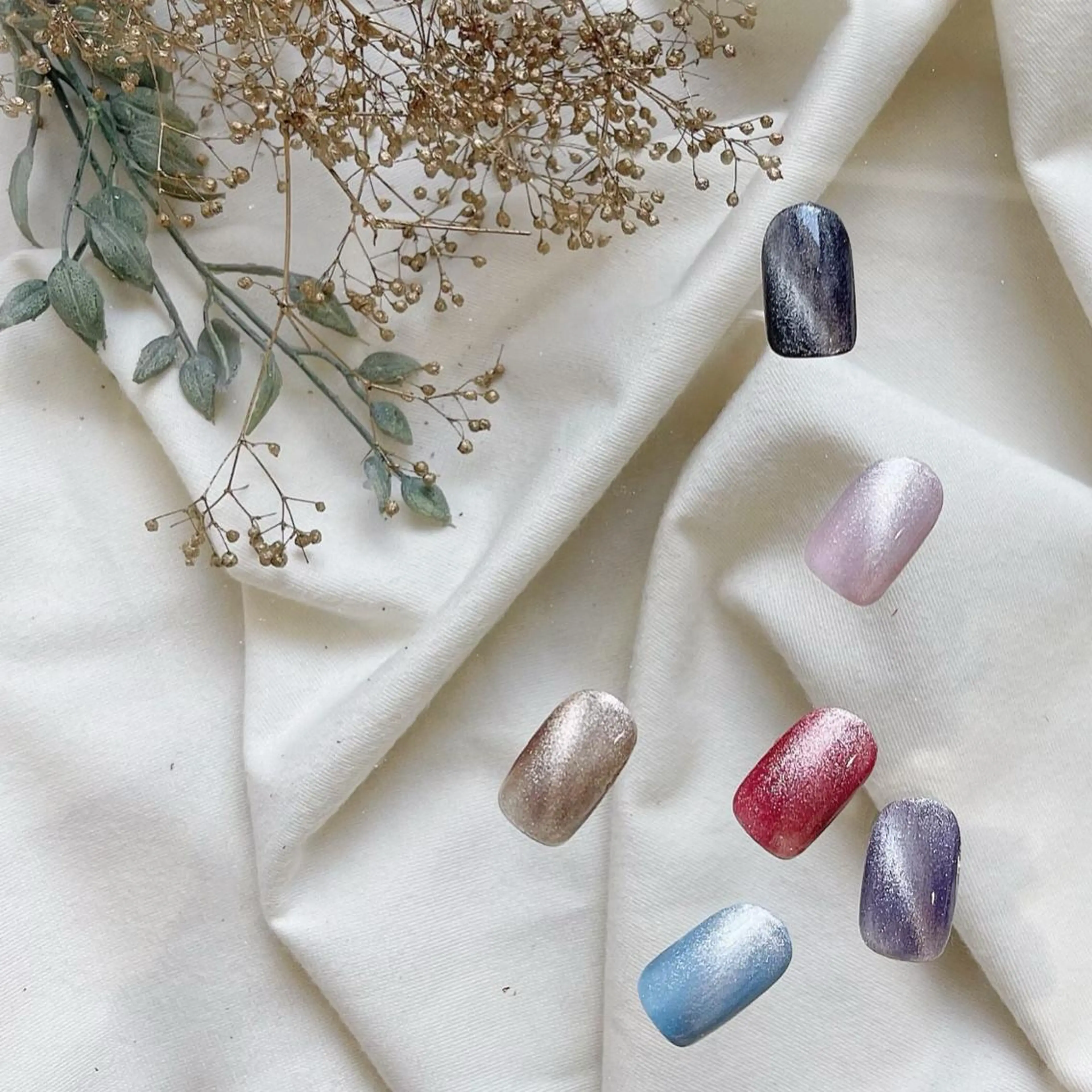 ネイル アートネイル ジェルネイル キラキラネイル マグネットネイル マグネットワンカラー Y nail なんば堀江店のネイルデザイン