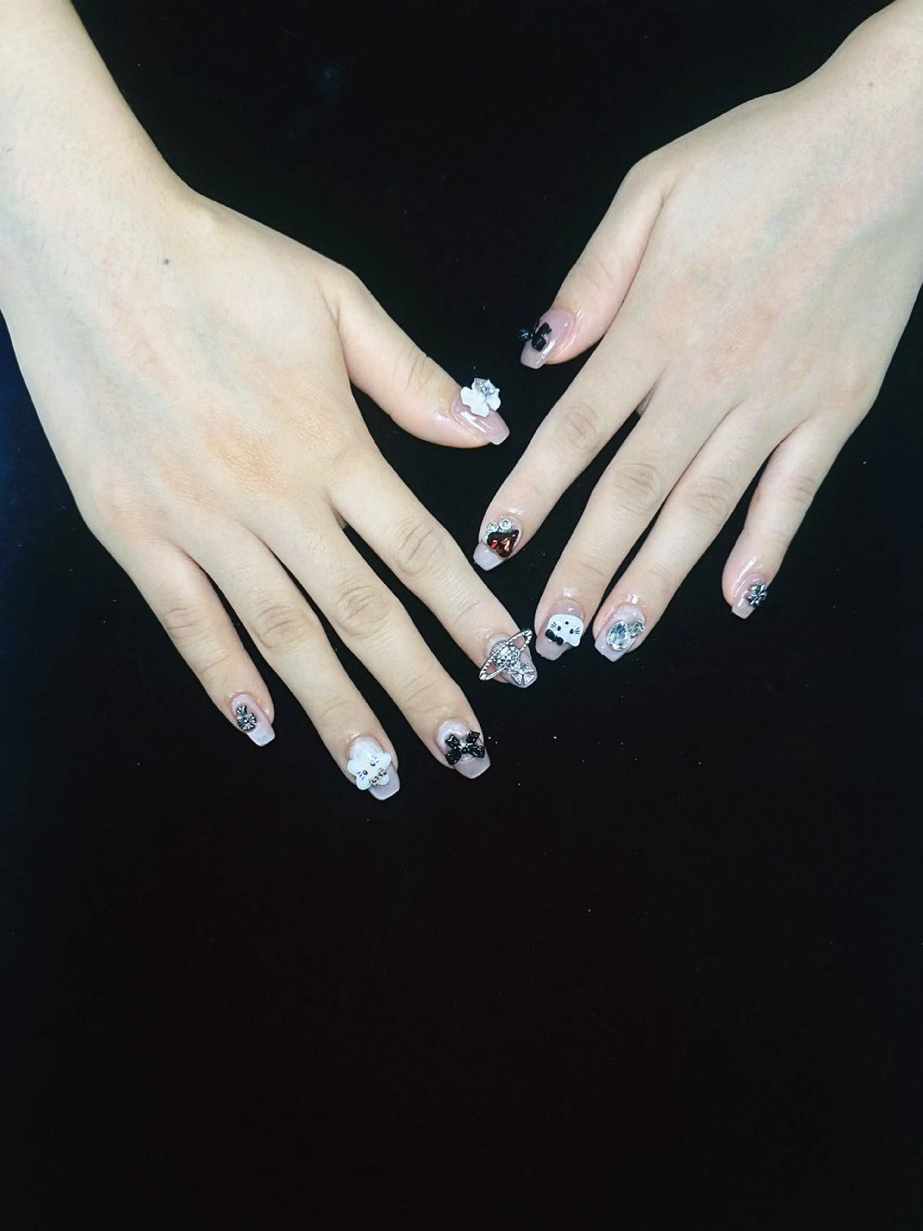 ❤️自爪❤️10本パーツ放題+175色マグネット/ワンカラ/ラメ(オフ别料)の写真