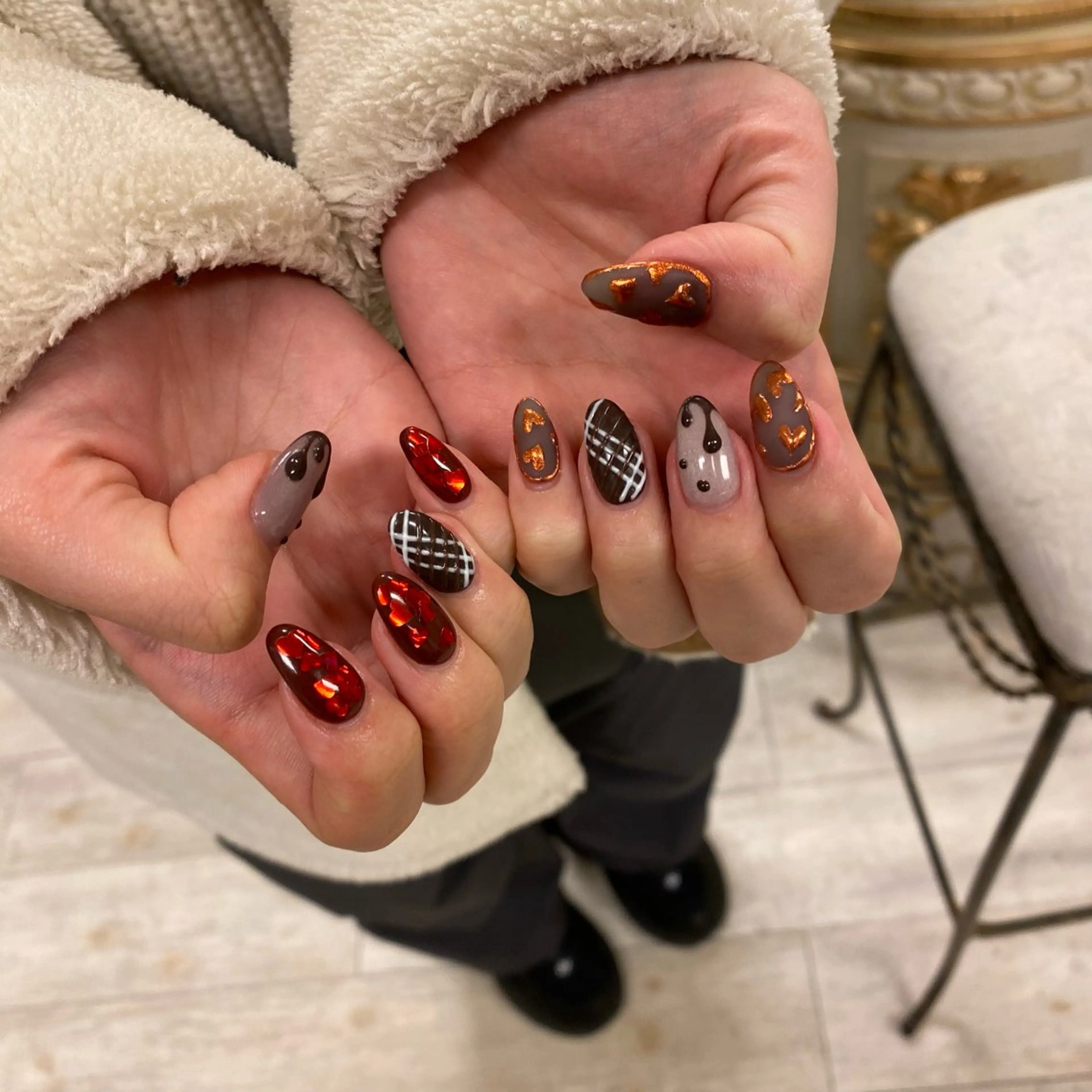 ハンド🤚🏻乗せ放題(オフ有)の写真