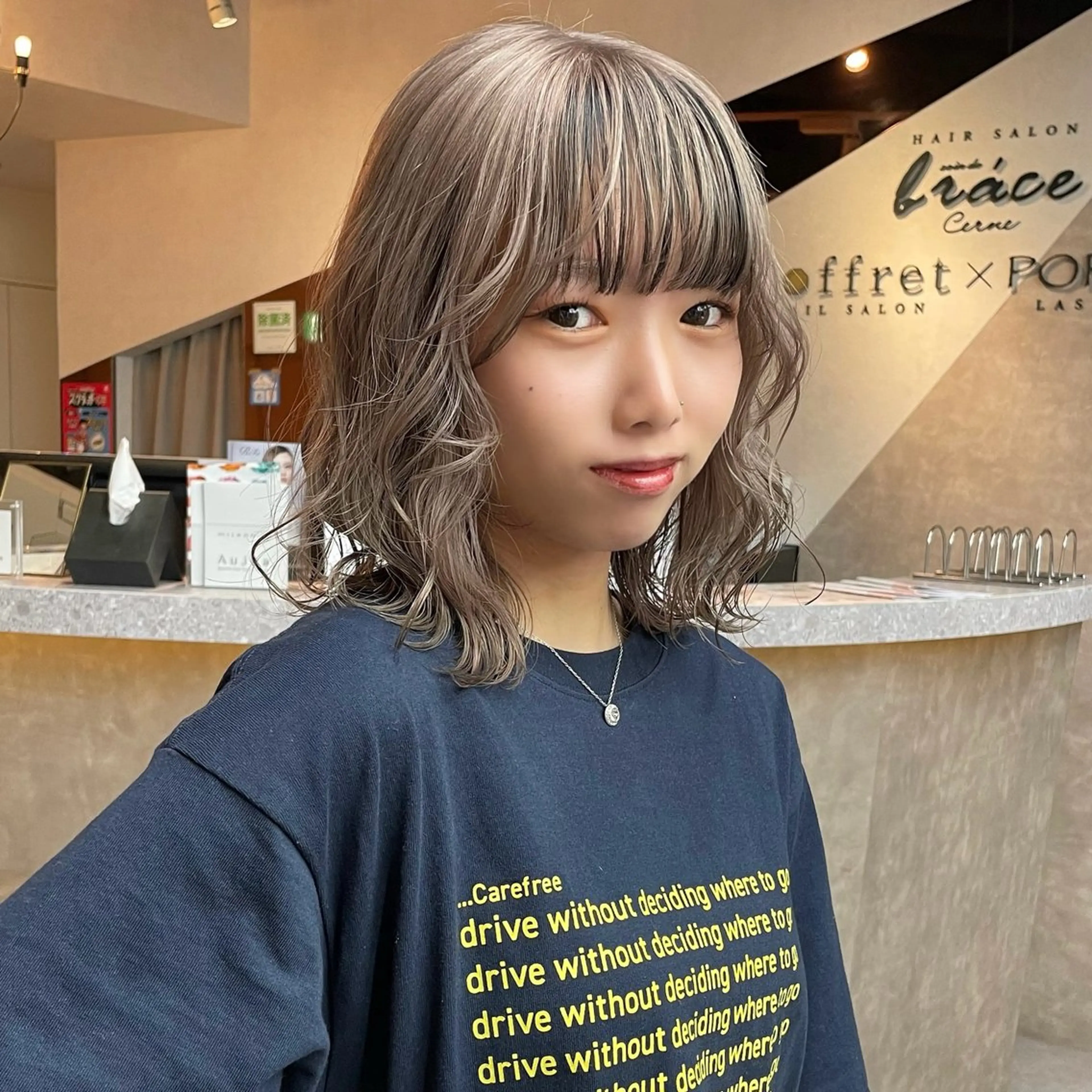 ショート カラー カット ヘアカラー トリートメント 透明感/ベージュ/ 艶髪/ボブ🫧門脇由のヘアスタイル