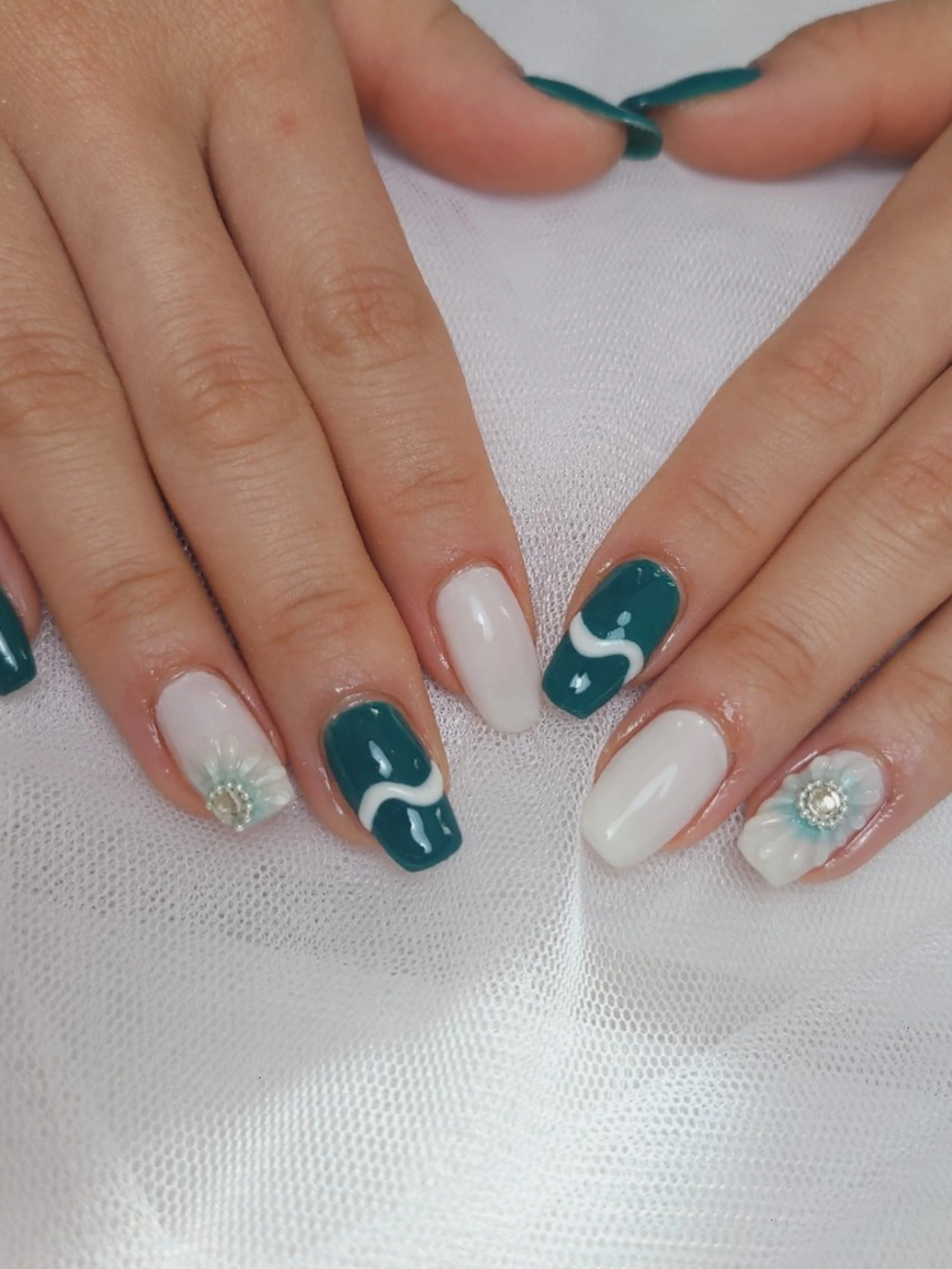 ネイル フラワーネイル ジェルネイル グリーン 韓国ネイル 持ち込み Nailroom3  古屋明美のネイルデザイン