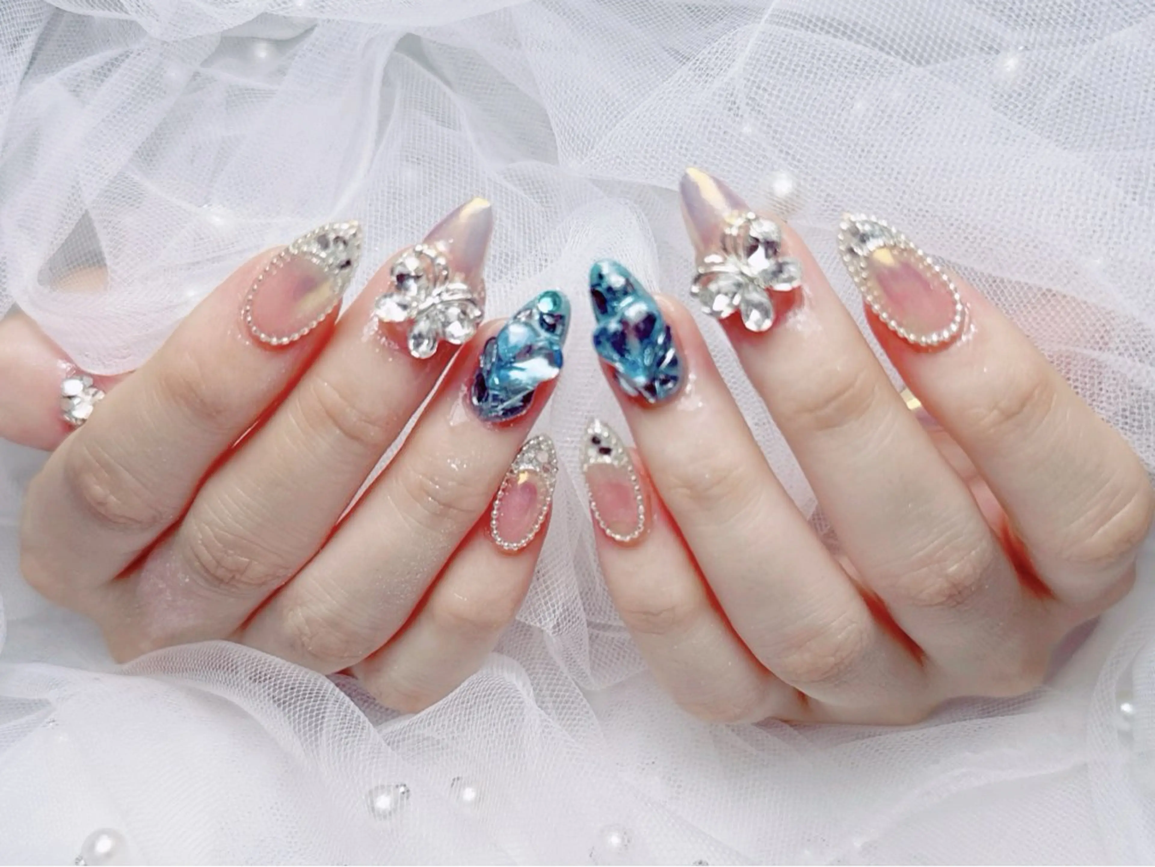 ネイル フレンチネイル ジェルネイル ハート 韓国ネイル マグネットネイル ハンドネイル ネイルサロン lotusのネイルデザイン