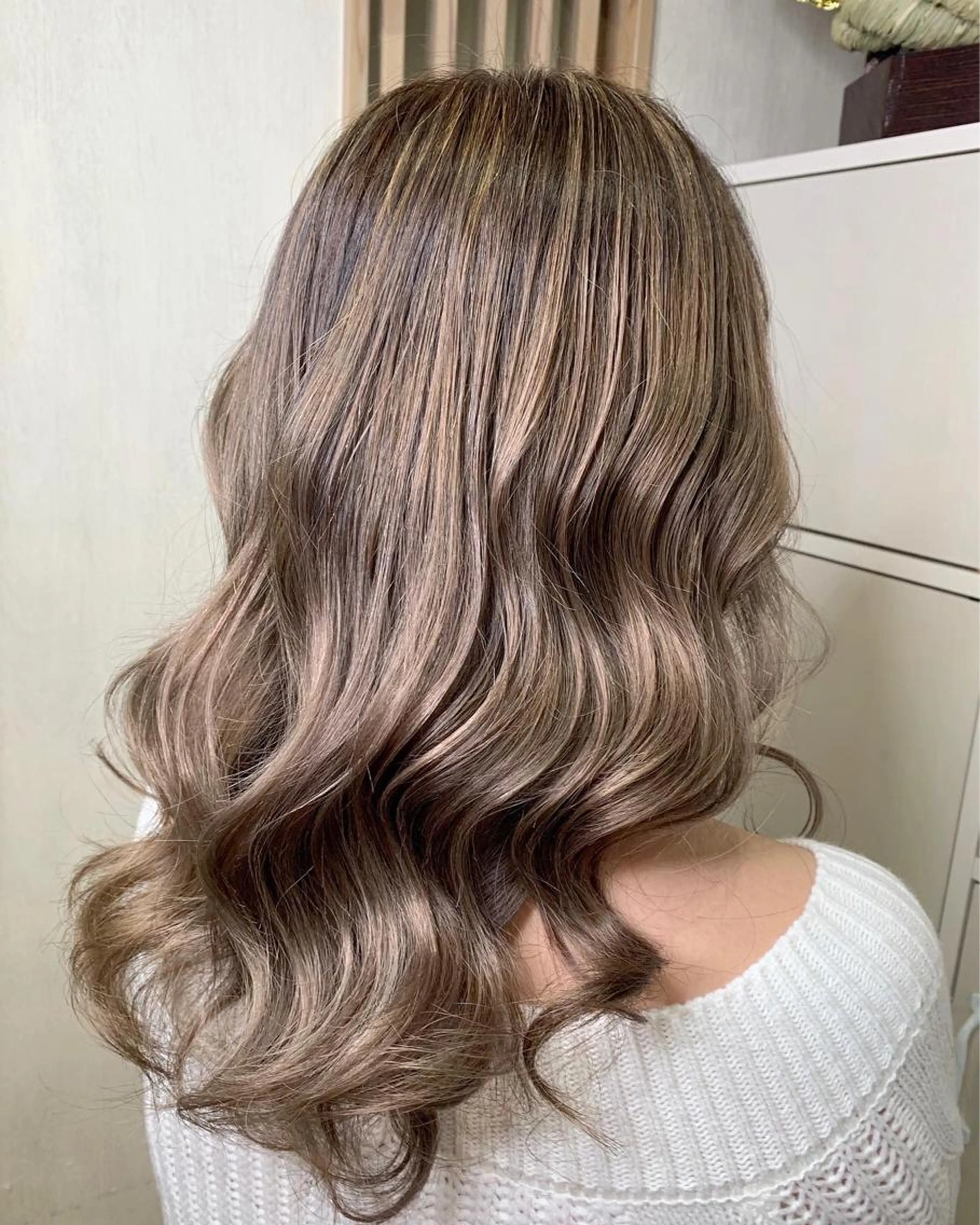 前髪顔周りカット ＋韓国風Ｗカラー ＋プレミアムハイダメージトリートメント 🇰🇷🫶🏻の写真