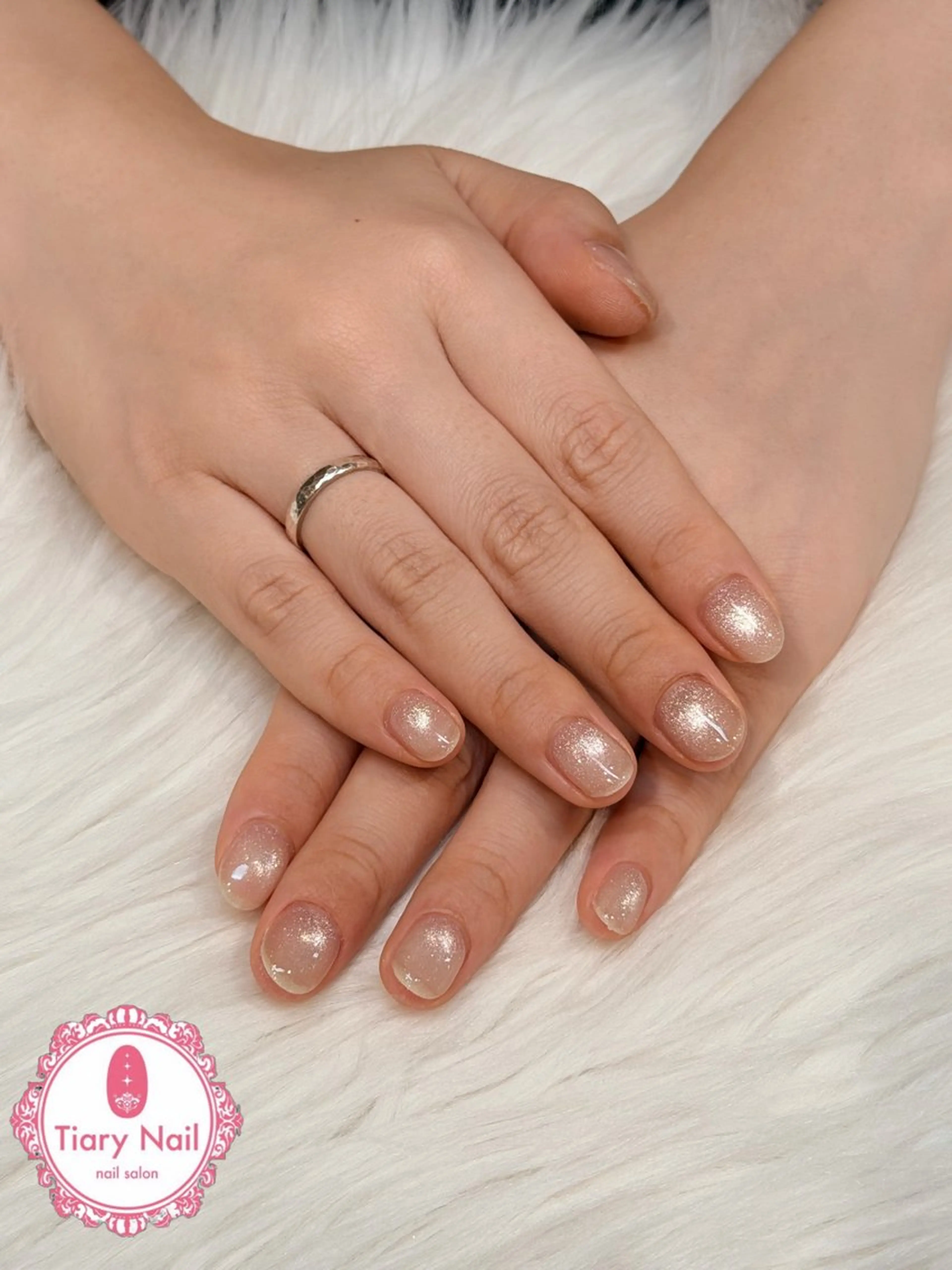 ネイル ハンドネイル 💙🤍Tiary M🤍💙のネイルデザイン