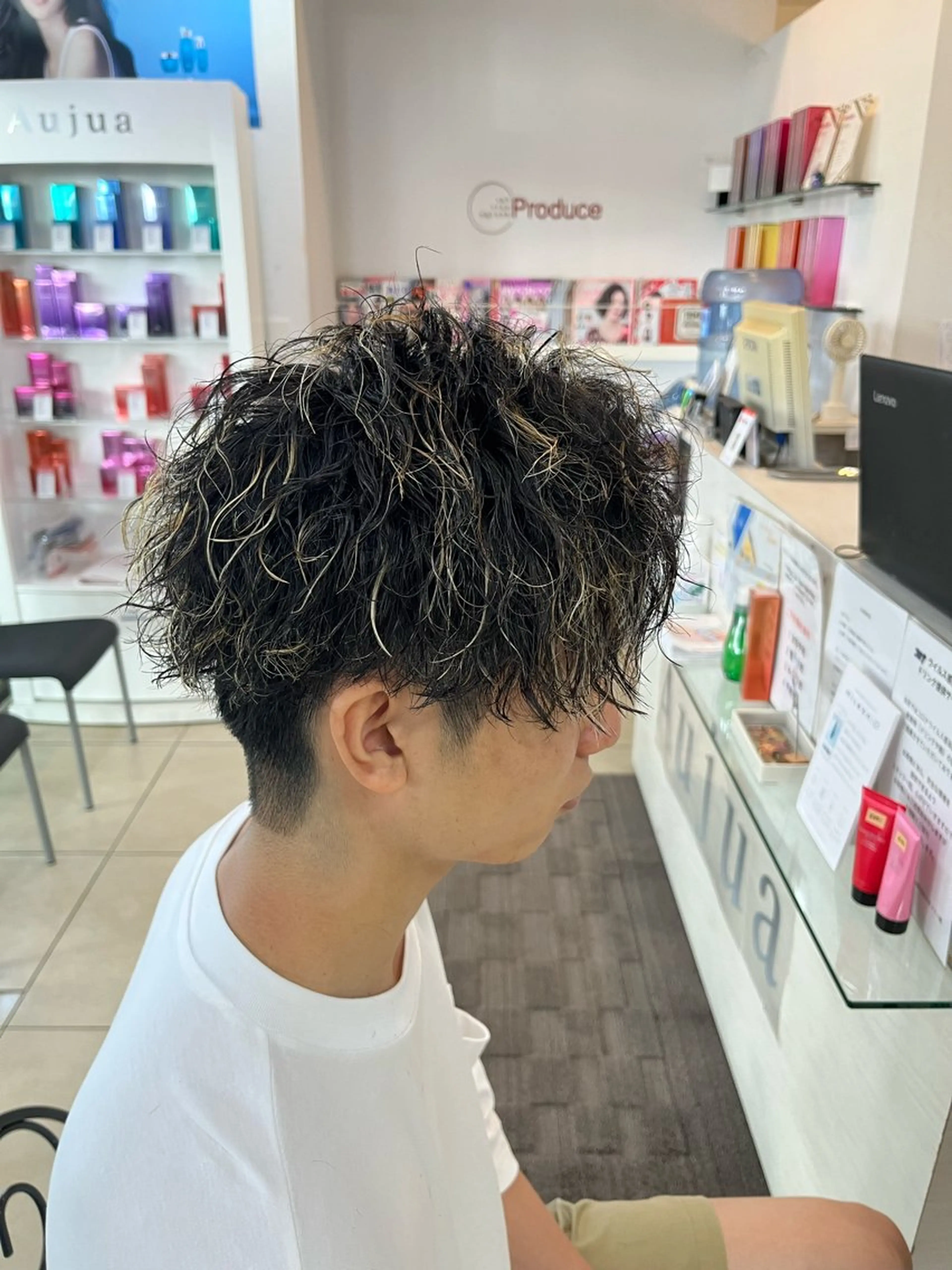 ショート パーマ メンズ アップバング メンズパーマ カット パーマ 韓国風メンズ/毛流れ ヘアなら須田龍世のヘアスタイル