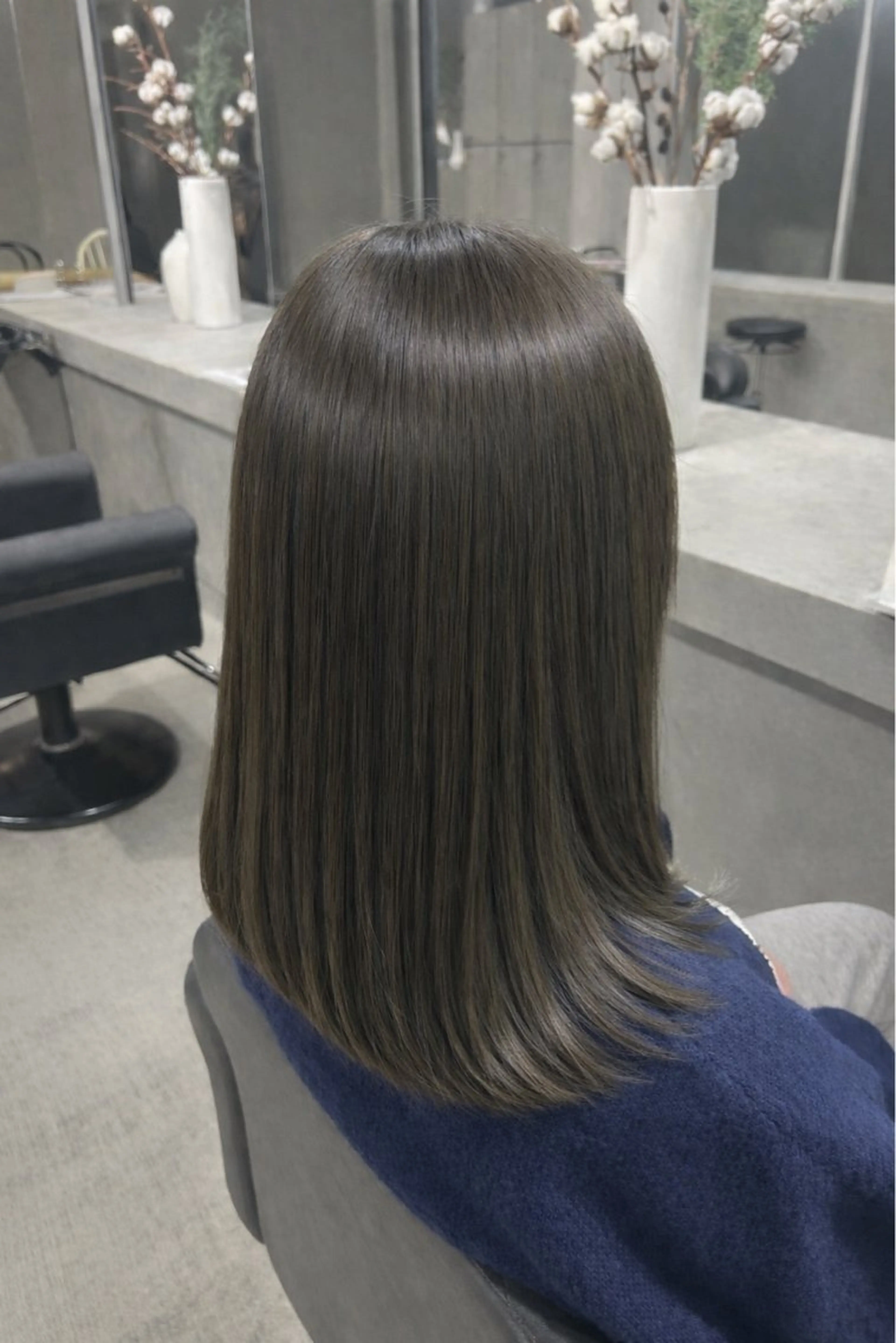 ミディアム カラー ヘアカラー トリートメント Something MOMOKAのヘアスタイル