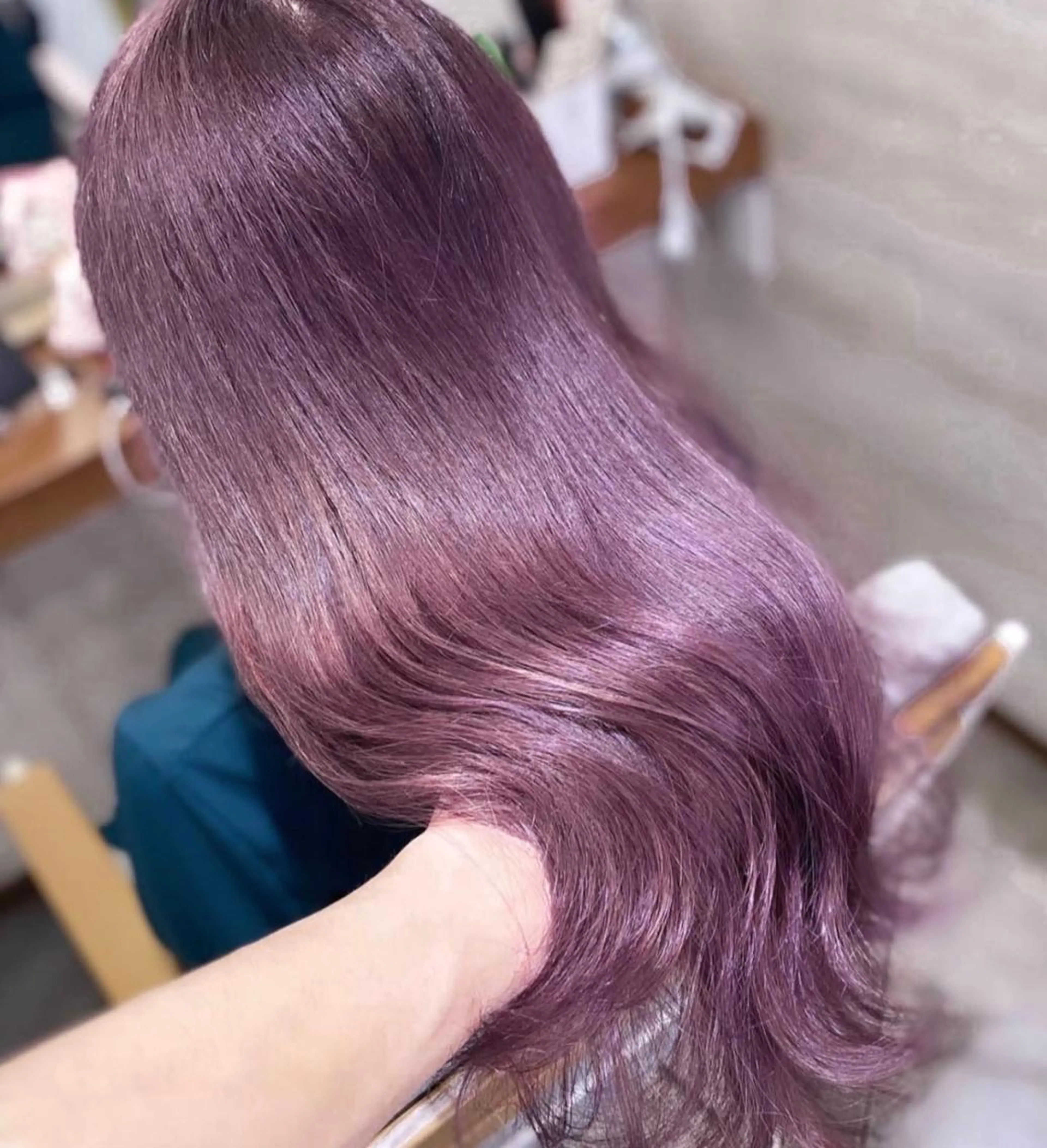 セミロング カラー THESALONS所属・🤍ブリーチカラー /寄田龍樹🤍のヘアスタイル