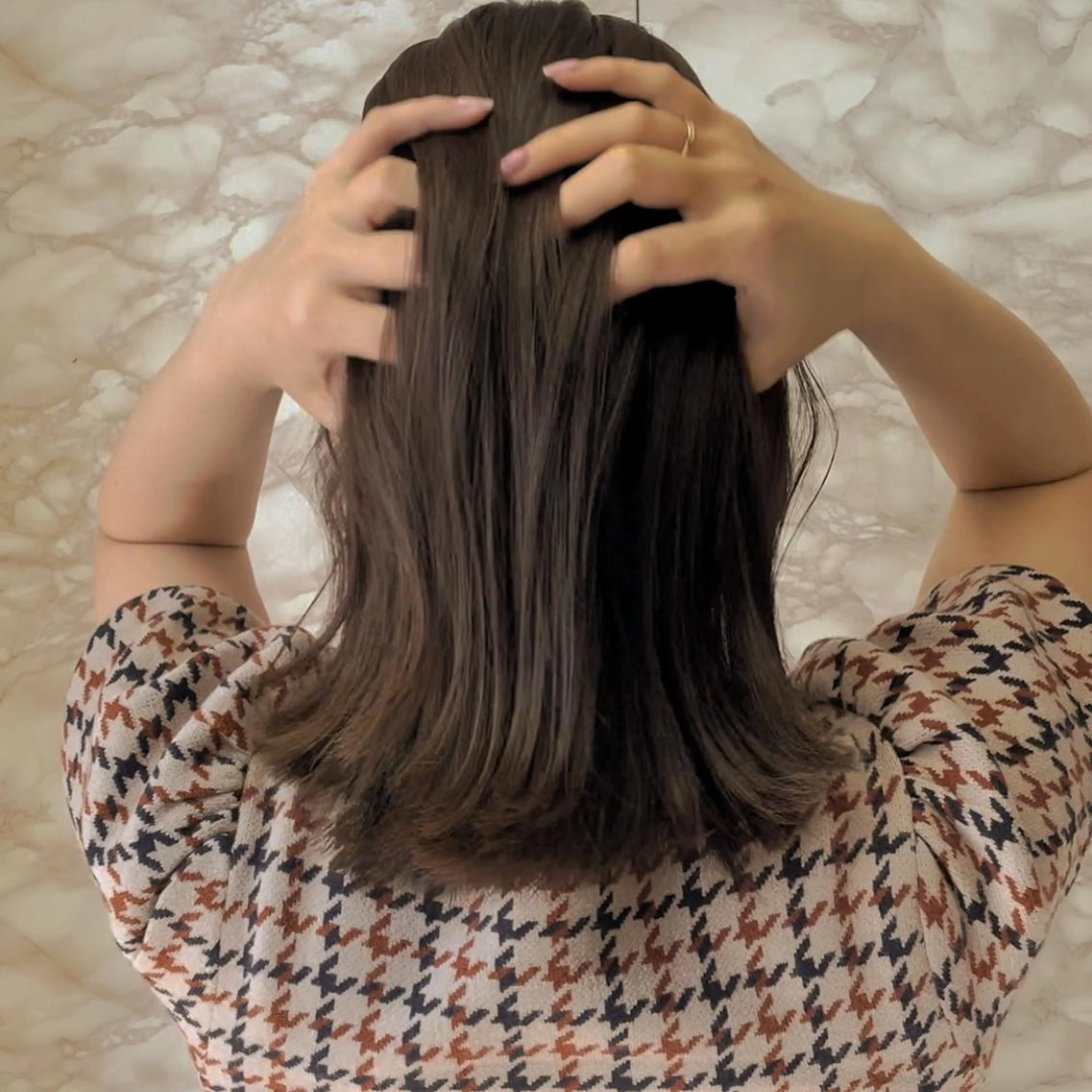 ミディアム カラー ヘアカラー トリートメント YEAU　PLUS所属・極上の艶髪 RINAのヘアスタイル