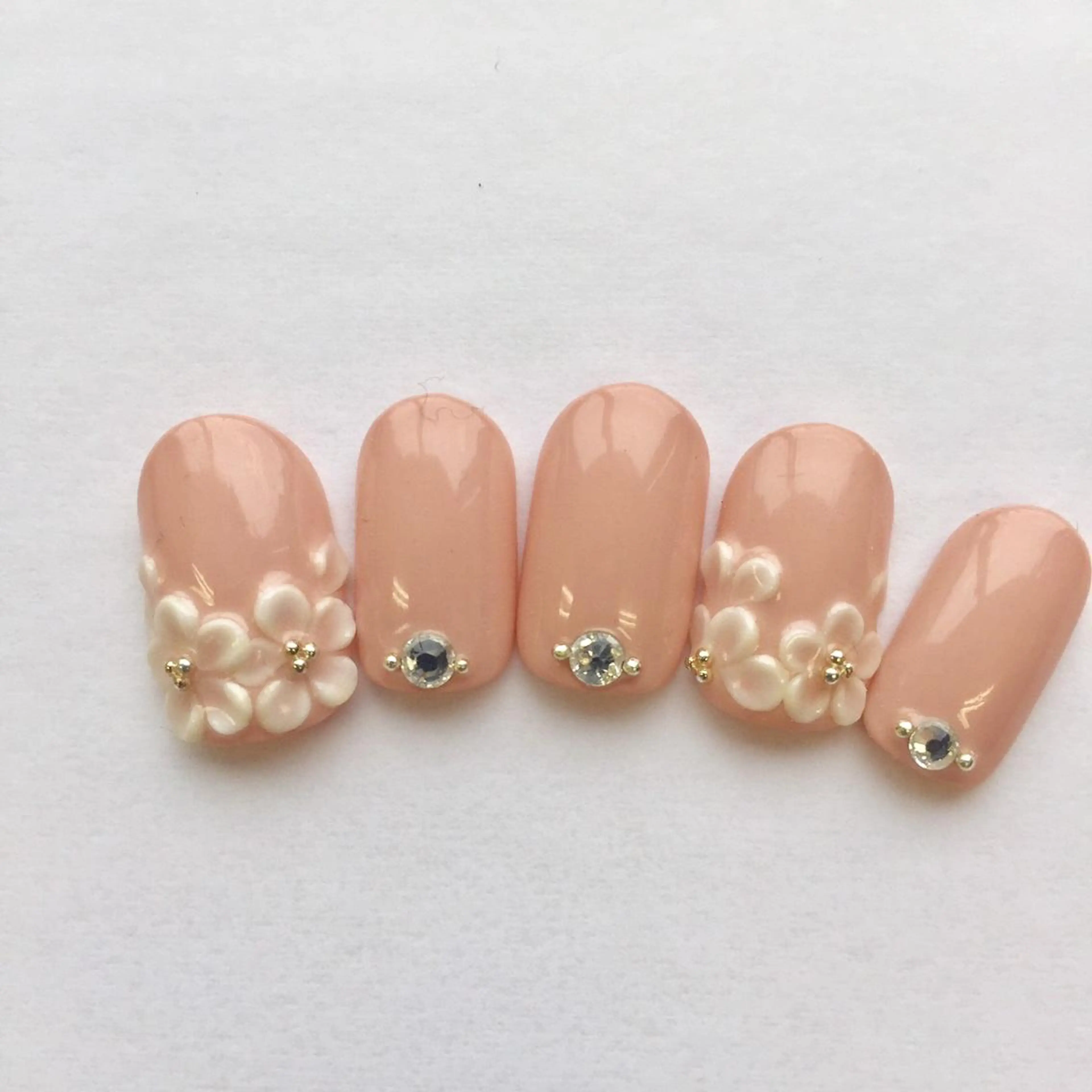 ネイル エルネイル アシスタントのネイルデザイン