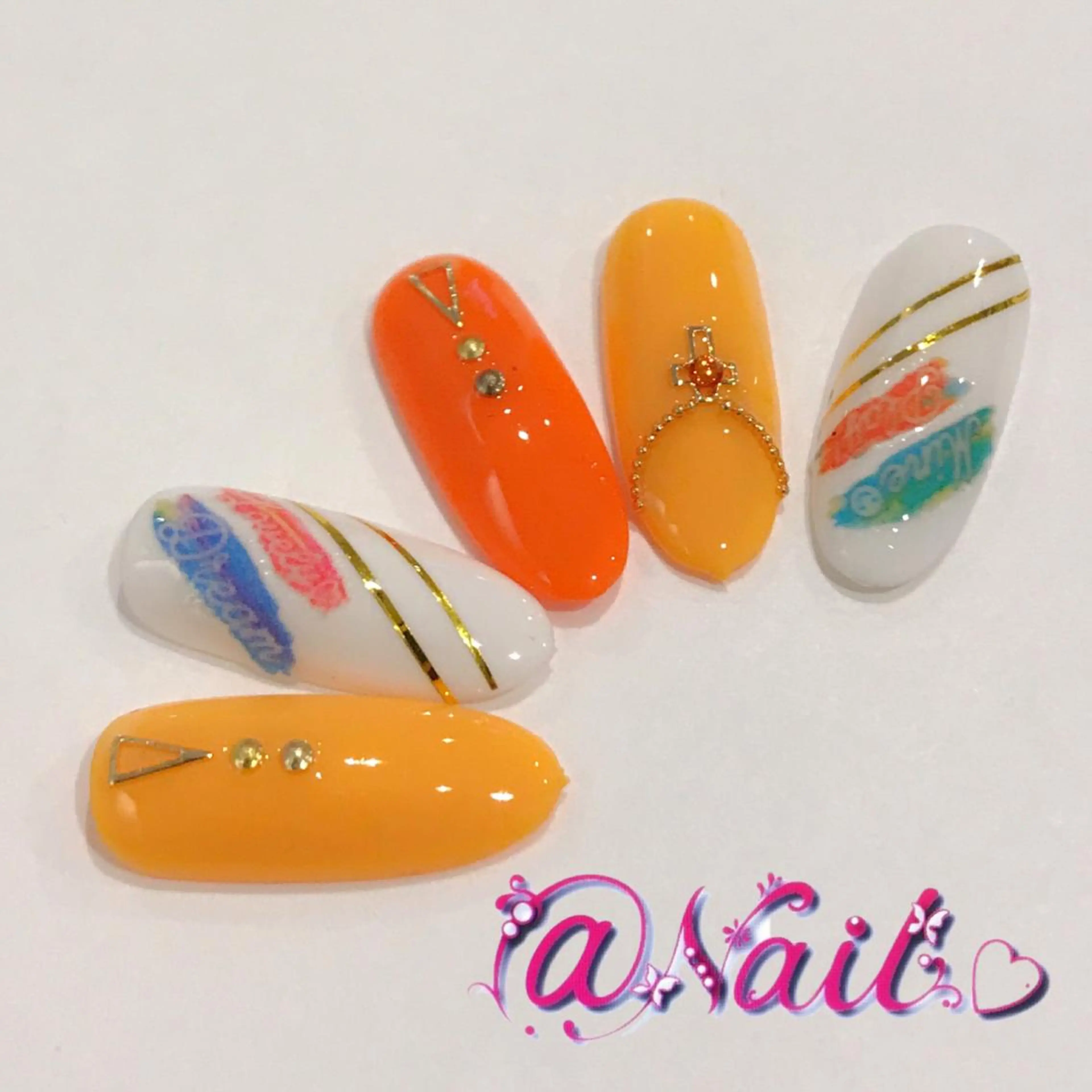 ネイル フットネイル ジェルネイル 持ち込み スカルプネイル 小尾 栞のネイルデザイン