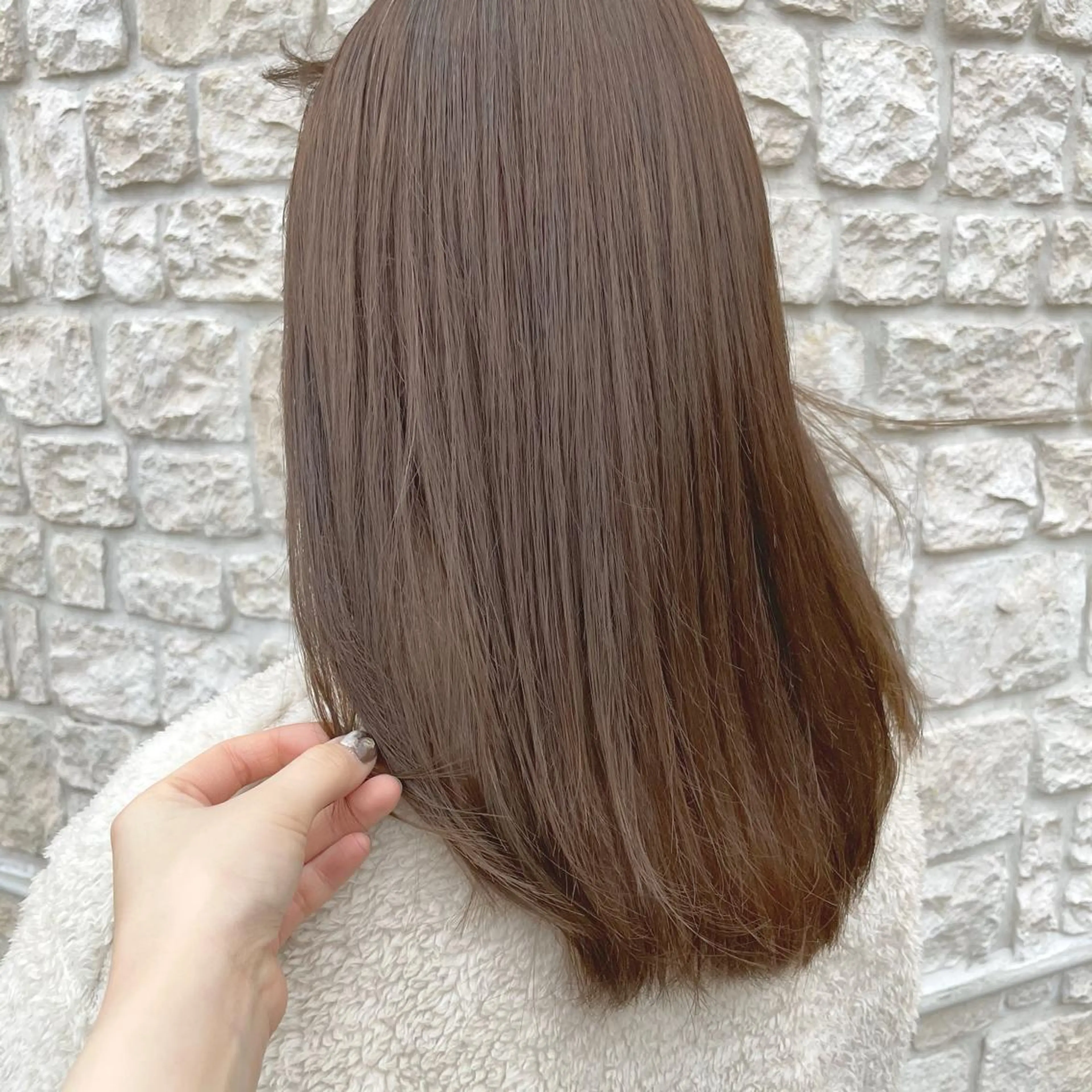 セミロング カット ヘアカラー トリートメント 星野 茉由のヘアスタイル