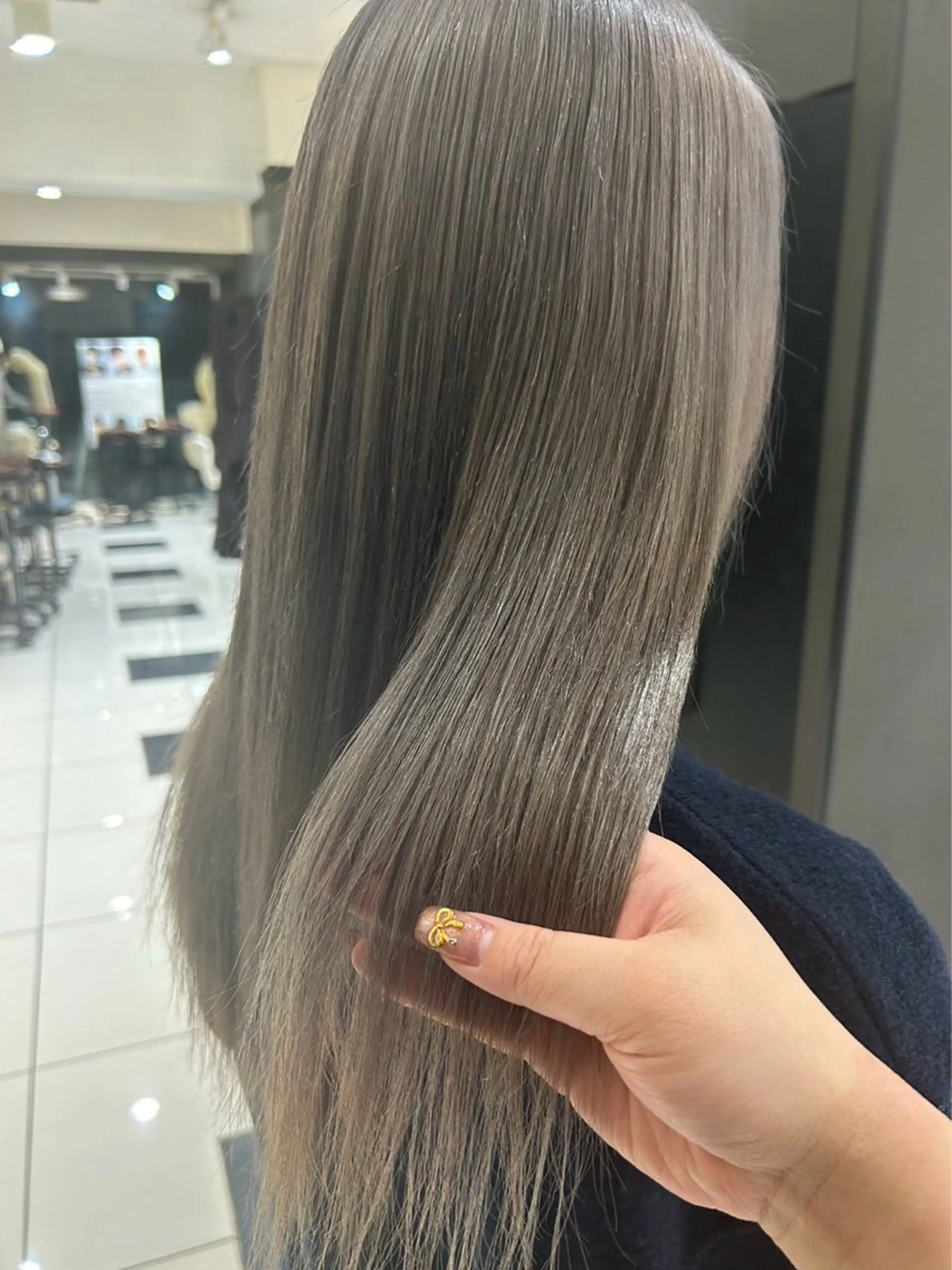 ロング カラー ブリーチ ヘアカラー トリートメント 💞暖色カラー 💞risaのヘアスタイル