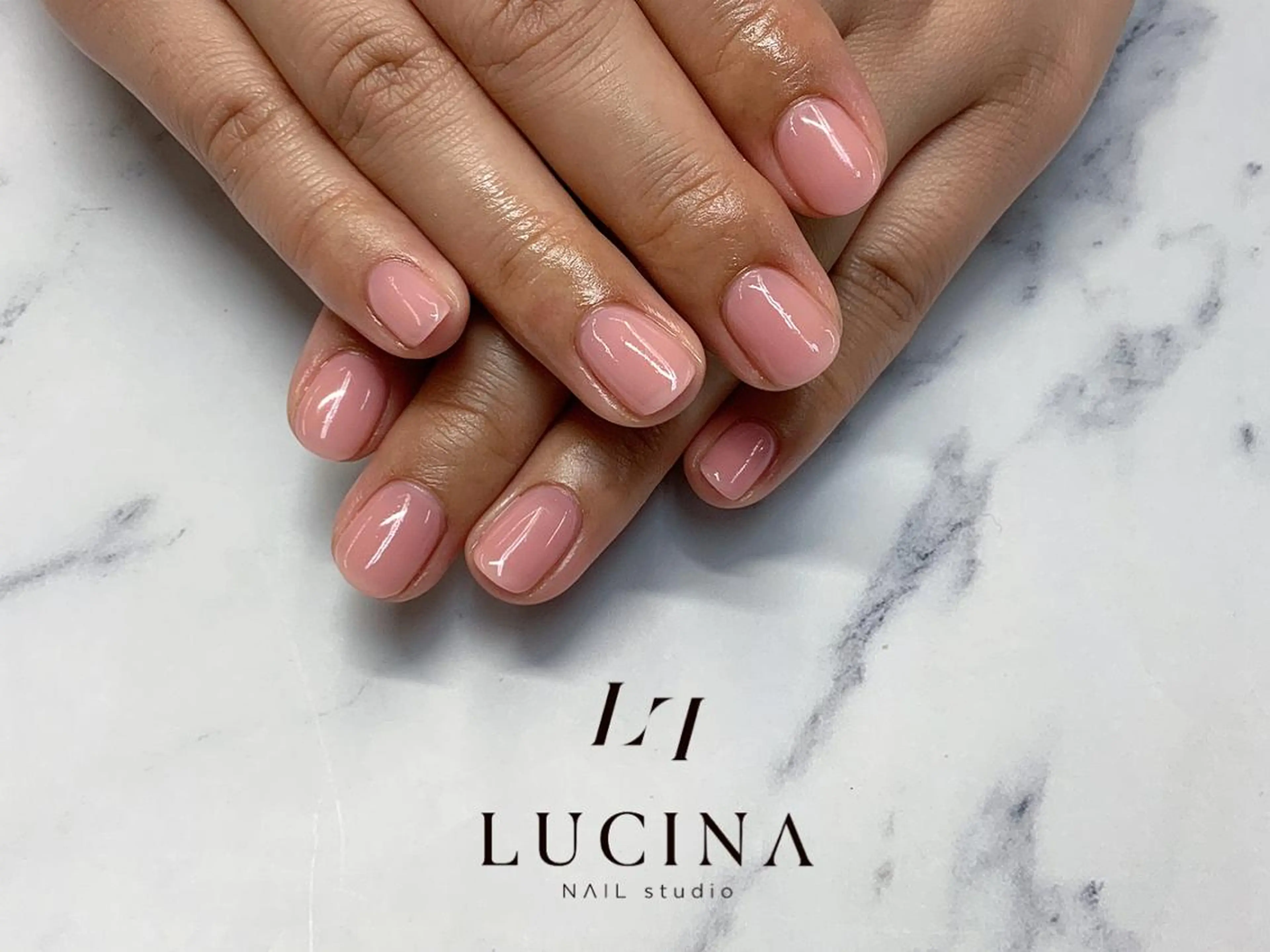 ネイル ワンカラーネイル ピンク 新橋 ルキナ スタッフのネイルデザイン