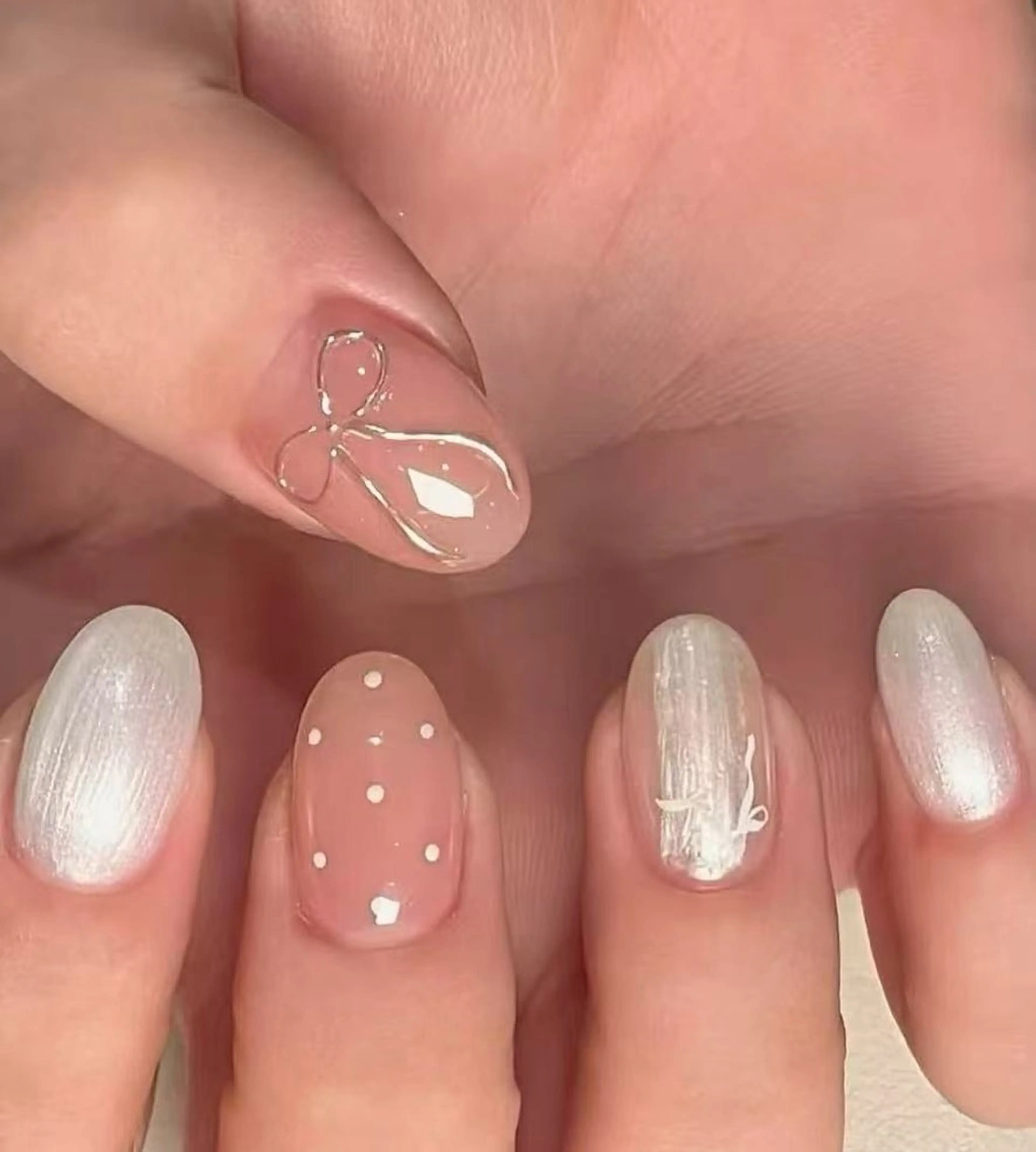 ネイル フラワーネイル フレンチネイル ジェルネイル ガラスフレンチ ハート Oomiya 服部のネイルデザイン