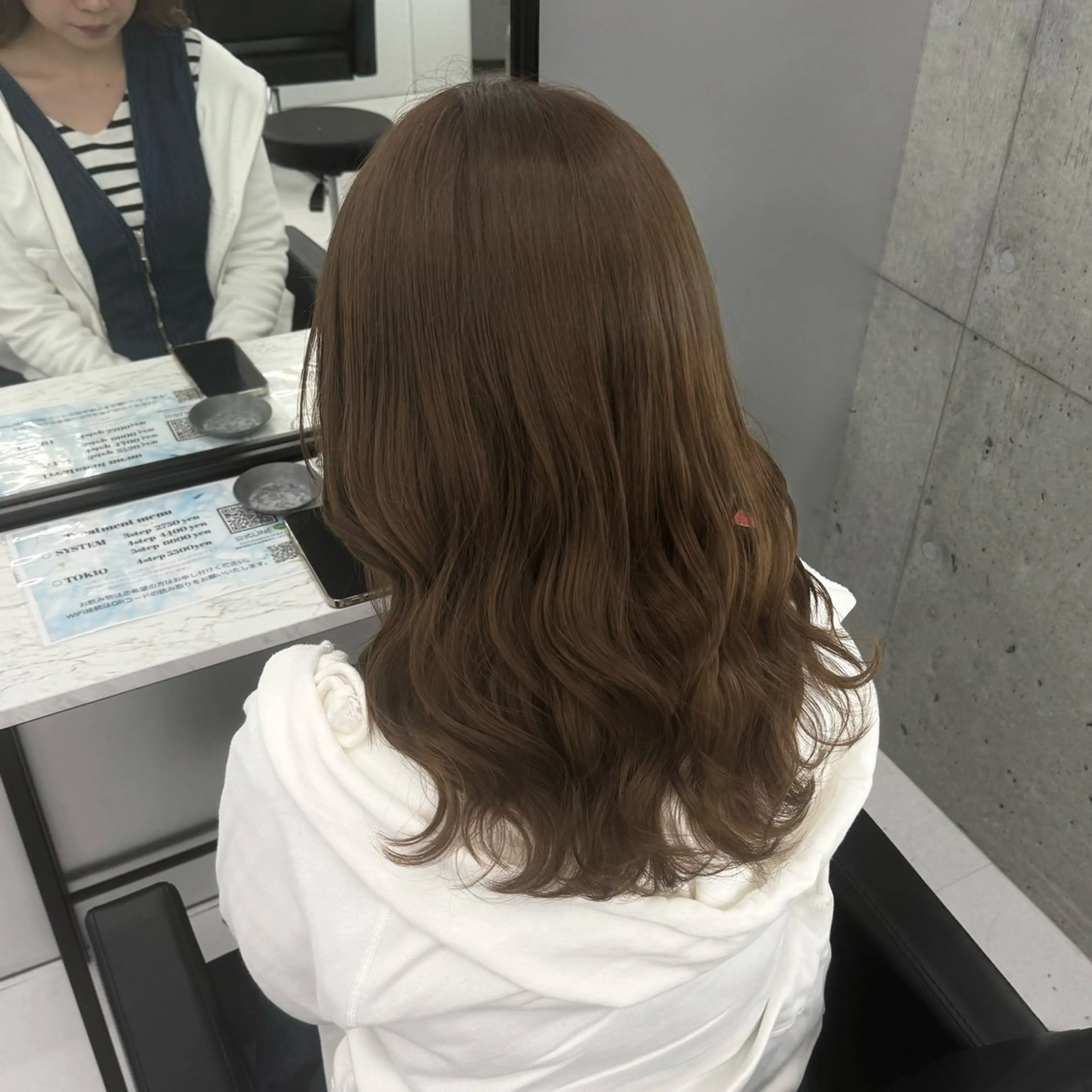 セミロング ヘアアレンジ ヘアセット 透明感/ 艶ハイトーン/梨桜のヘアスタイル