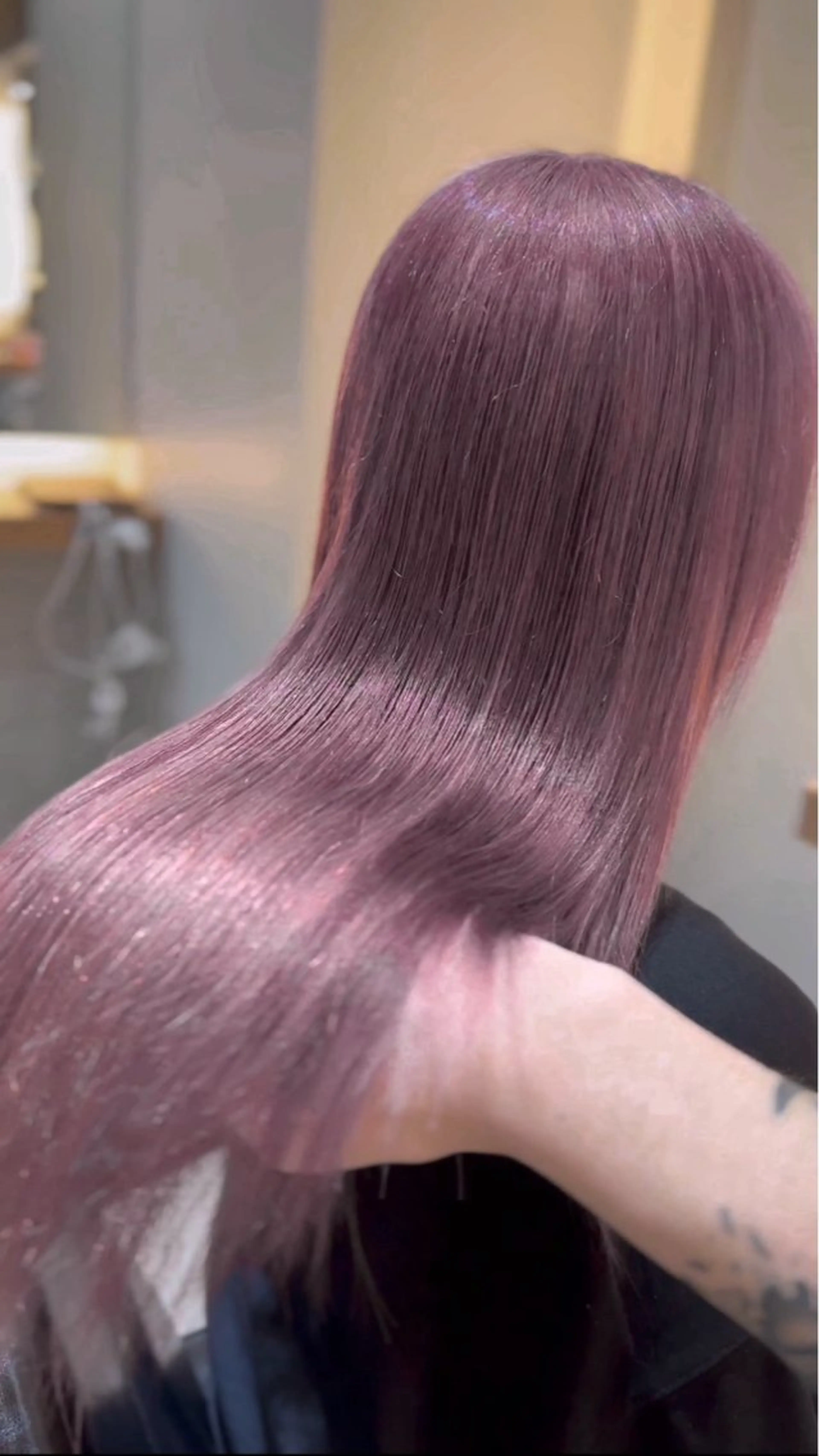 ロング カラー ブリーチ ケアブリーチ イヤリングカラー インナーカラー ヘアカラー トリートメント レイヤーカット/ ブリーチカラー/雅人のヘアスタイル