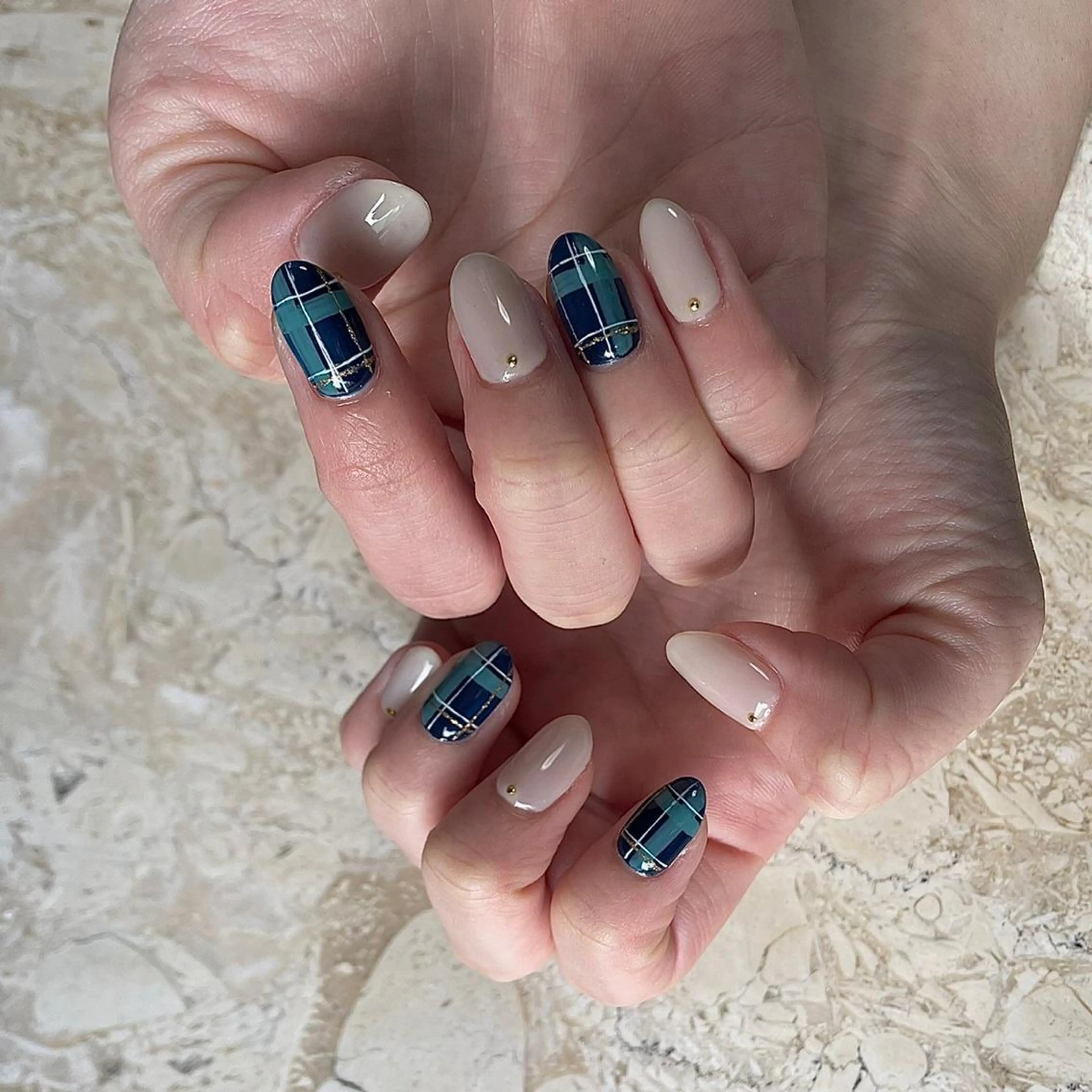 ネイル アートネイル ブルー フレンチネイル ジェルネイル 韓国ネイル ハンドネイル nail salon mieux(ミュー)のネイルデザイン