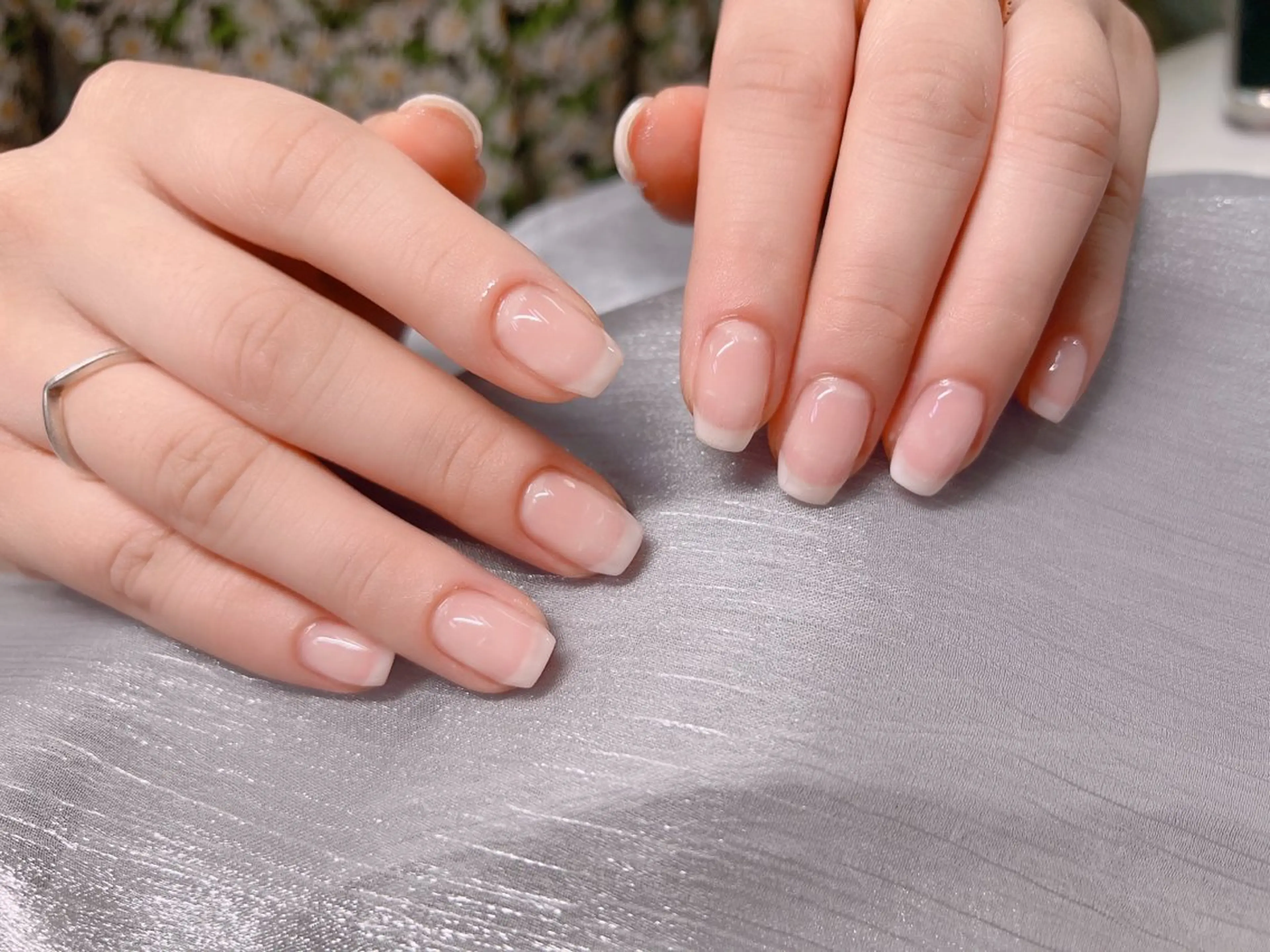 ネイル チークネイル マグネットネイル 持ち込み ニュアンスネイル シンプルネイル ハンドネイル インフィニティ ネイルサロンのネイルデザイン