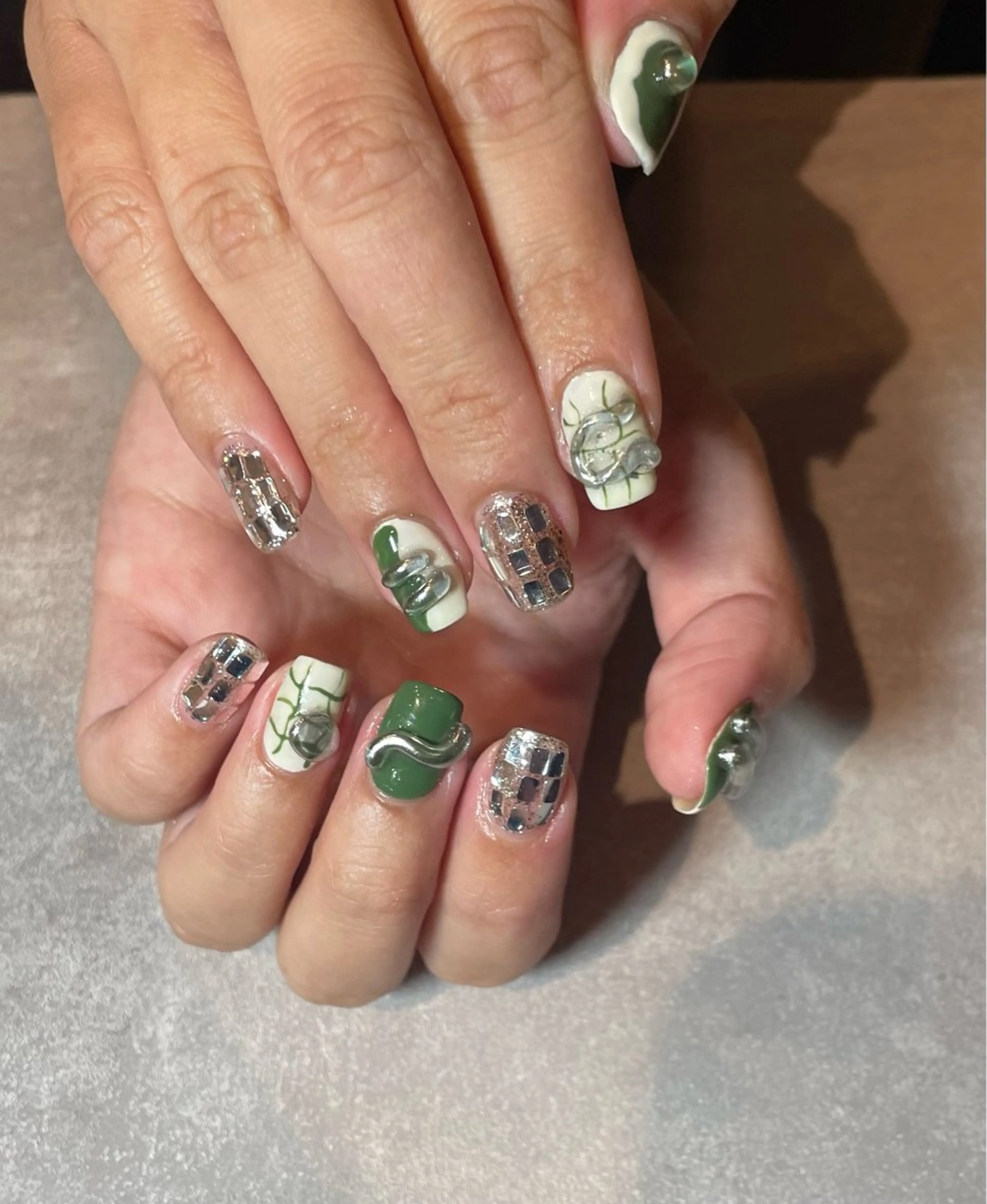 ネイル SAVOYNail 🪞yuinaのネイルデザイン