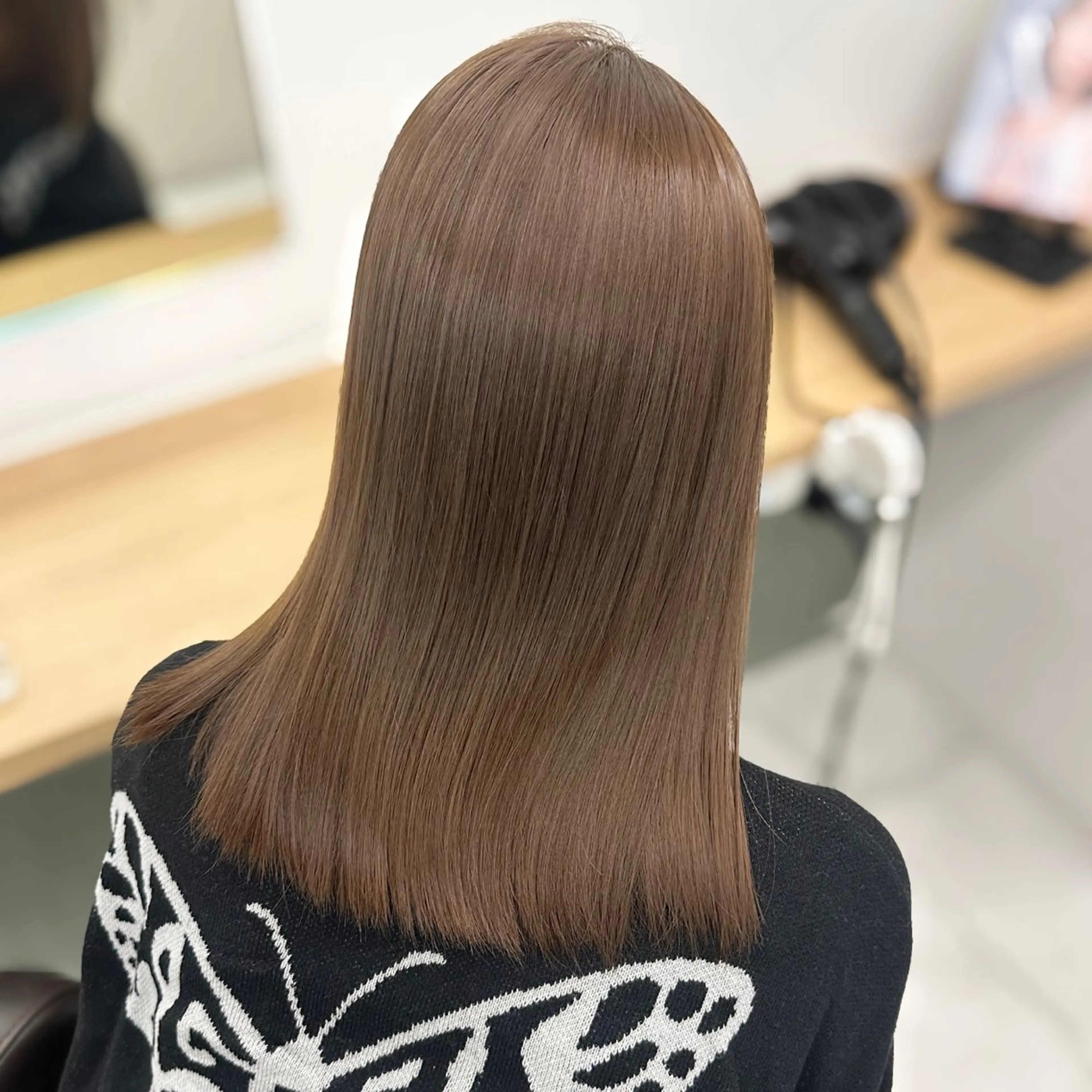 ミディアム カラー カット ヘアカラー トリートメント ブリーチなし/レイヤ ー特化🌈Tommyのヘアスタイル