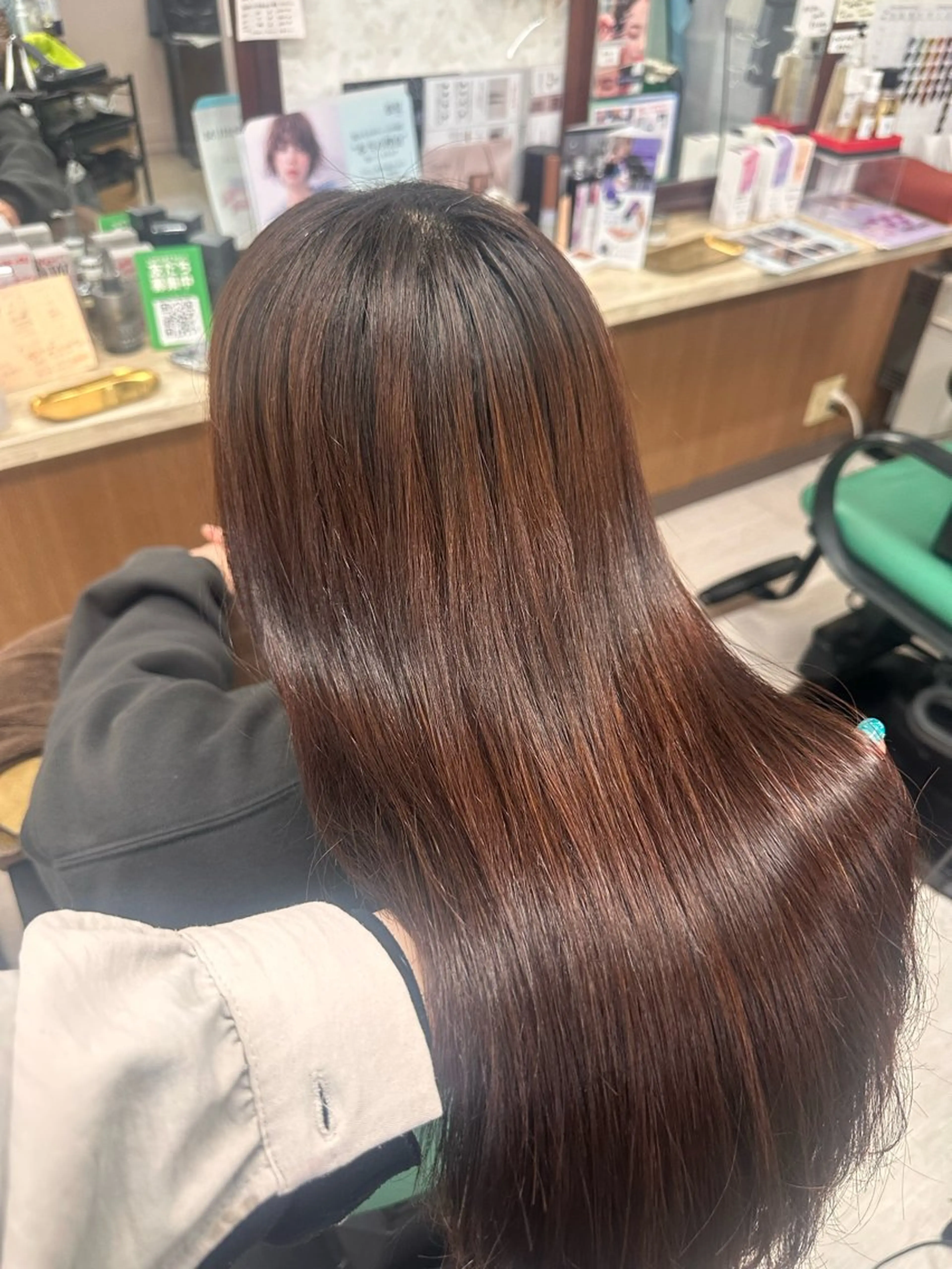 ロング パーマ 縮毛矯正 トリートメント 髪質改善のプロ✨りな さんのヘアスタイル